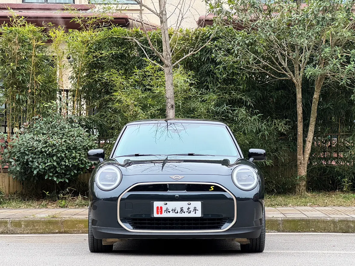 MINI ELECTRIC  COOPER  из Китая