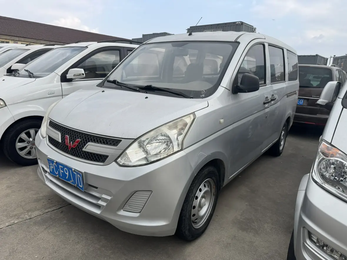 Wuling Rongguang V  из Китая