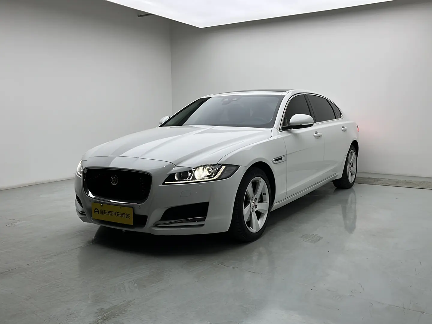 Jaguar XFL