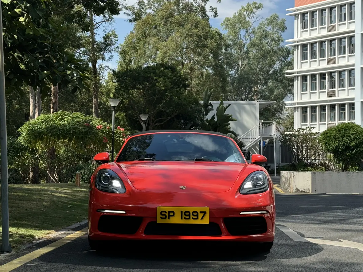 Porsche 718