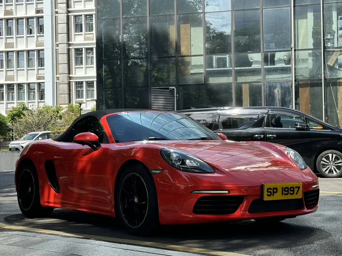 Porsche 718