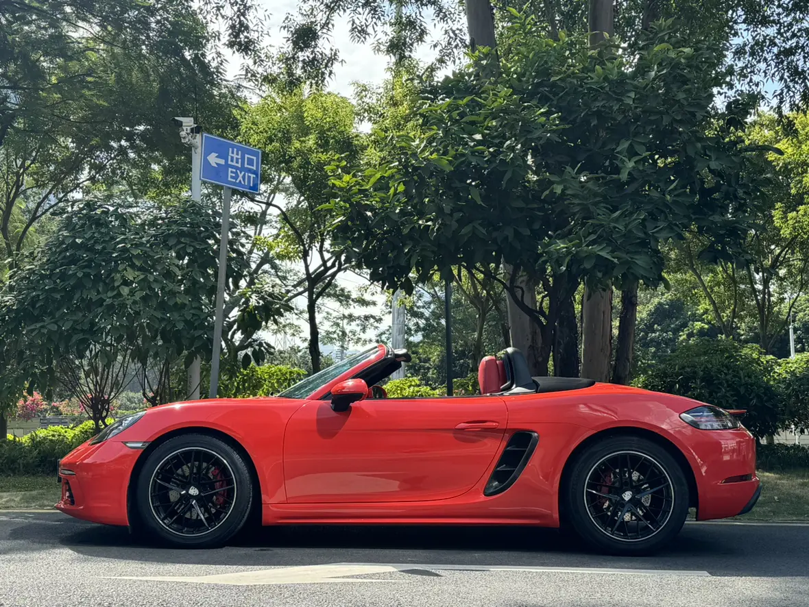 Porsche 718