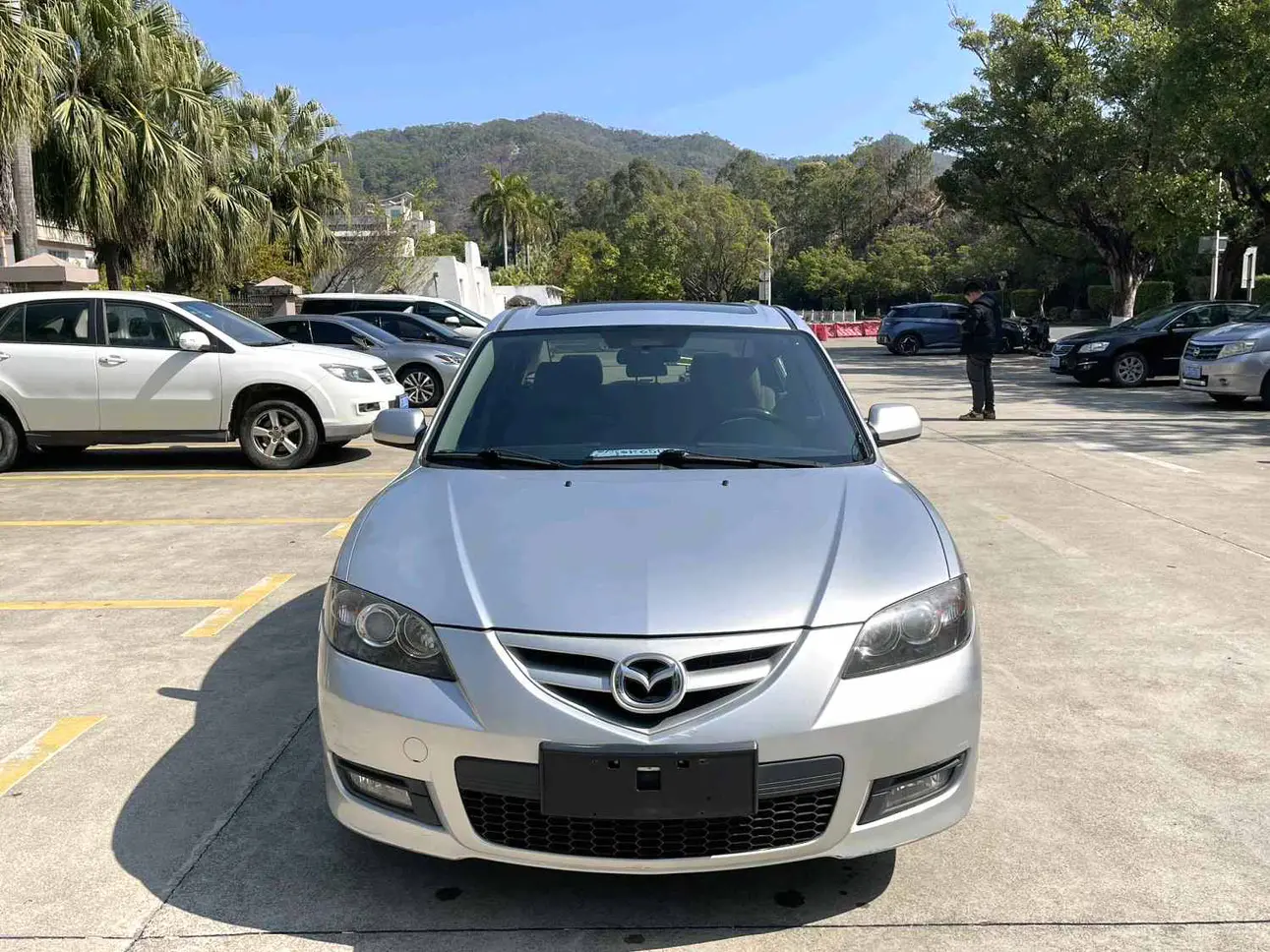 Mazda Axela (Mazda3)  из Китая