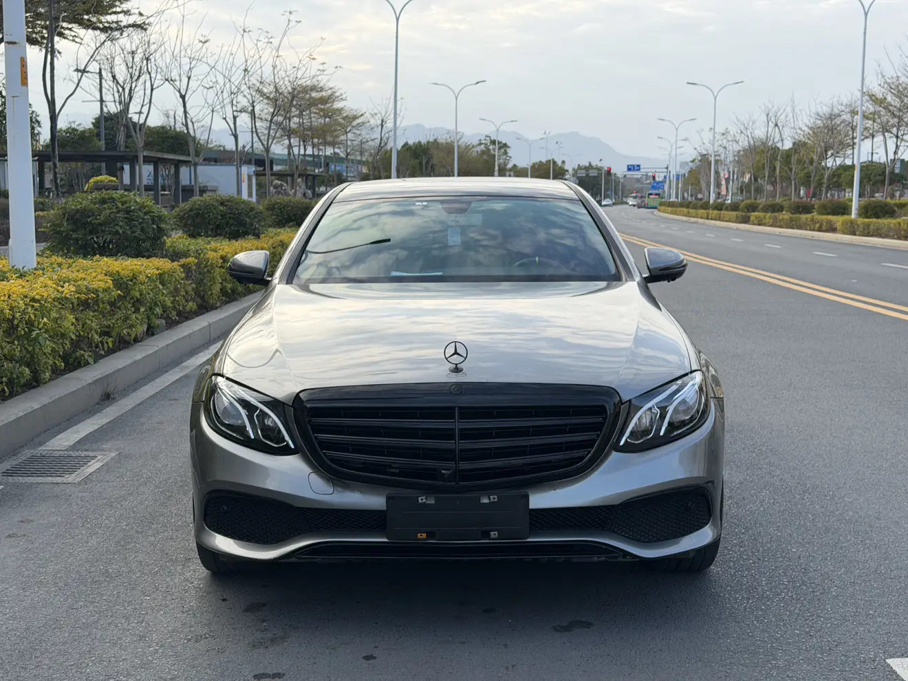 Mercedes-Benz E-Class  из Китая