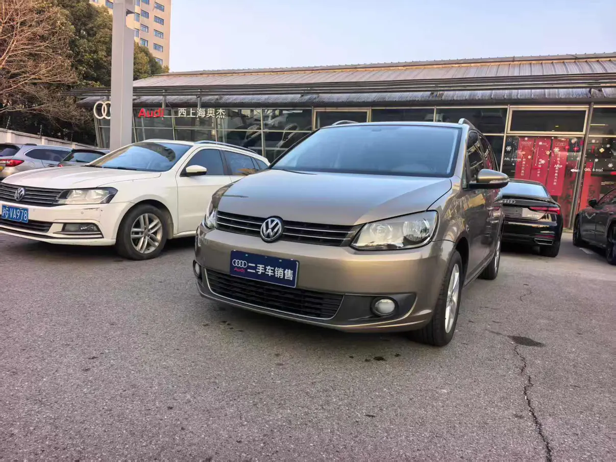 Volkswagen Touran  из Китая