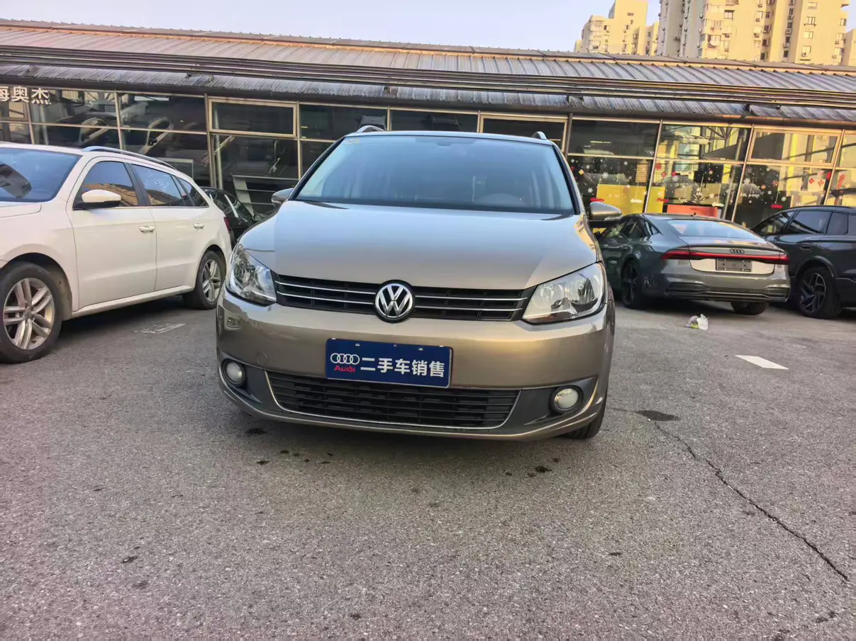 Volkswagen Touran  из Китая
