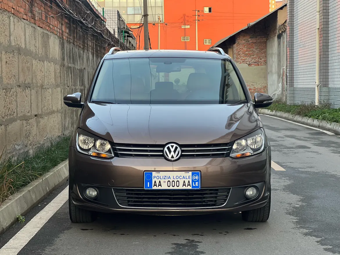 Volkswagen Touran  из Китая