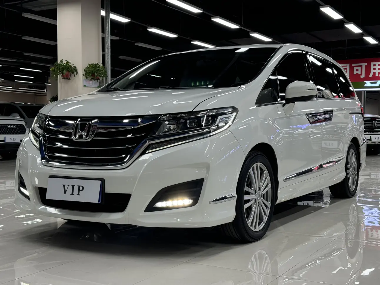 Honda Elysion (Alison)  из Китая