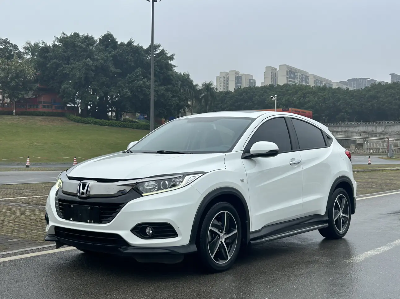 Honda Vezel (Binzhi)  из Китая