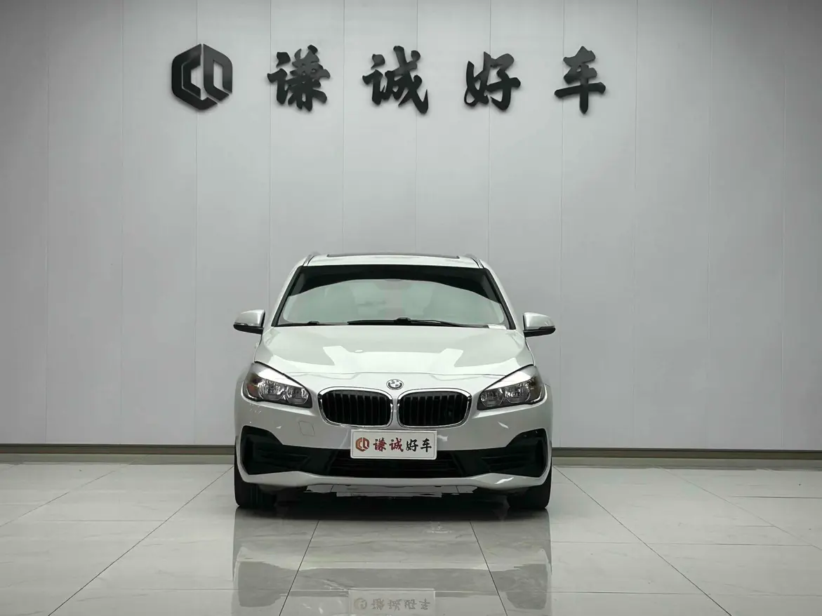 BMW 2 Series Active Tourer  из Китая