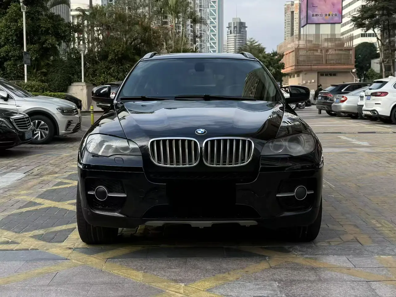 BMW X6  из Китая