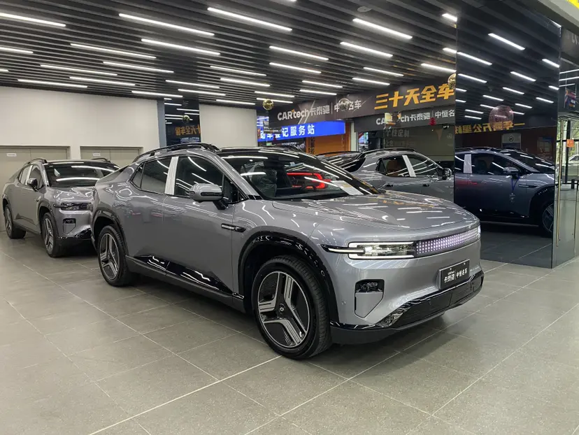 Changan Qiyuan E07  из Китая