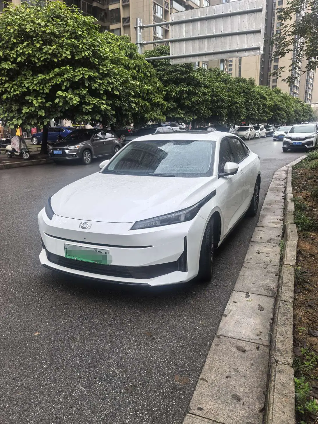 Changan Qiyuan A05  из Китая