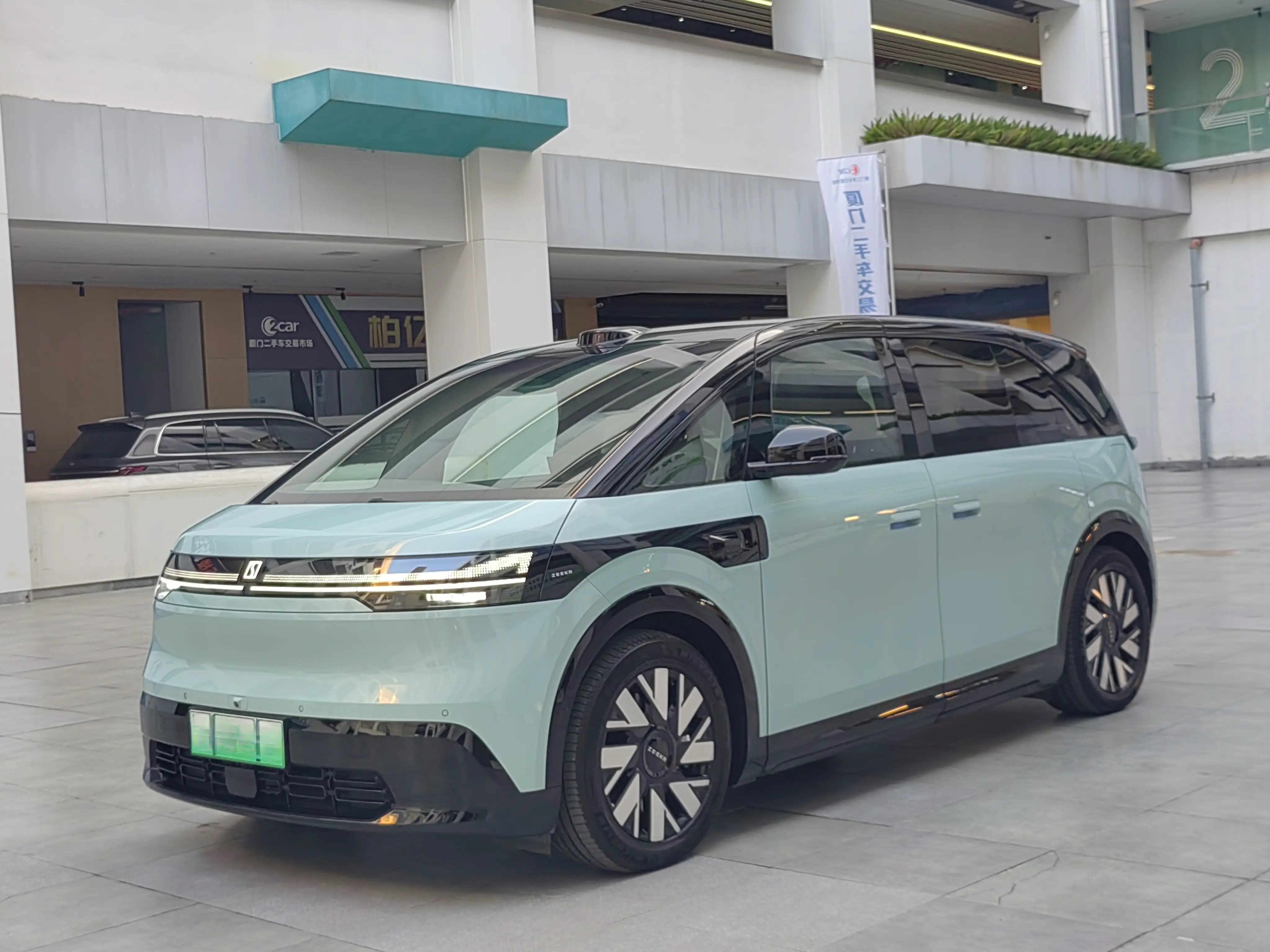 ZEEKR MIX  из Китая