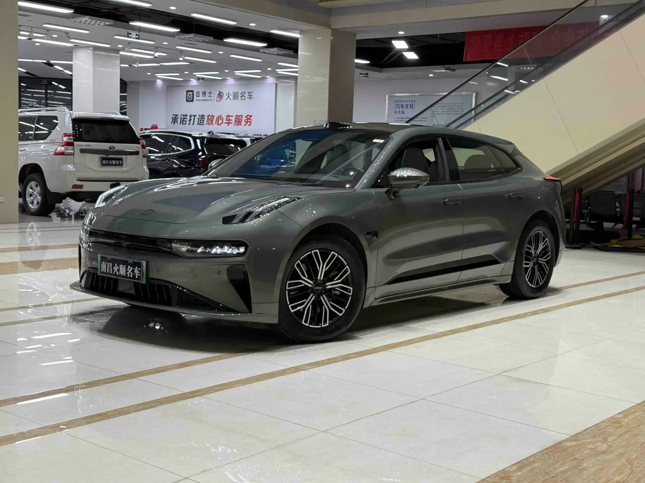 ZEEKR 001  из Китая