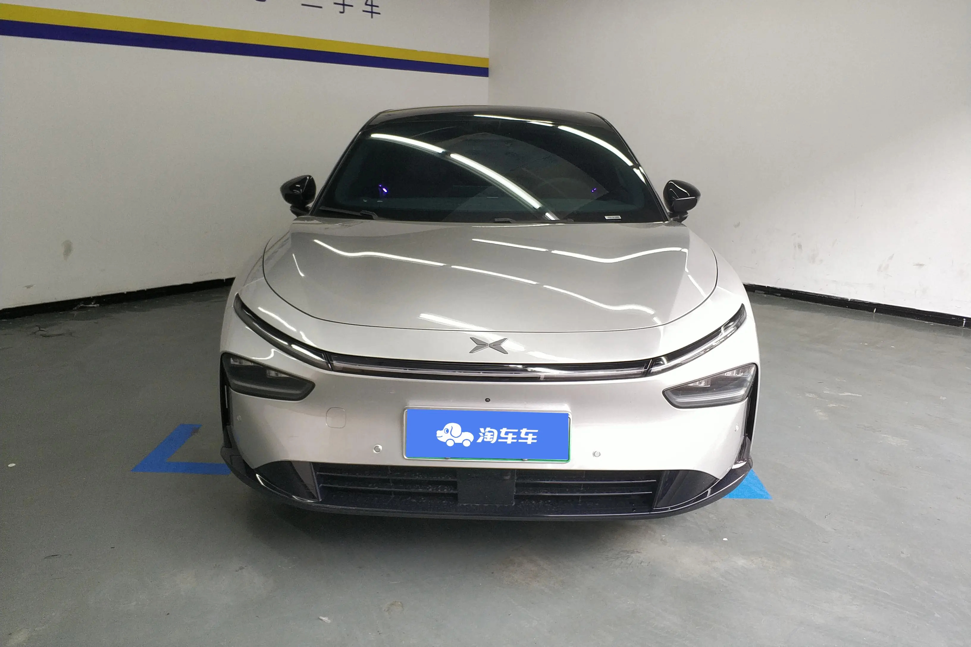 Xpeng P7+  из Китая