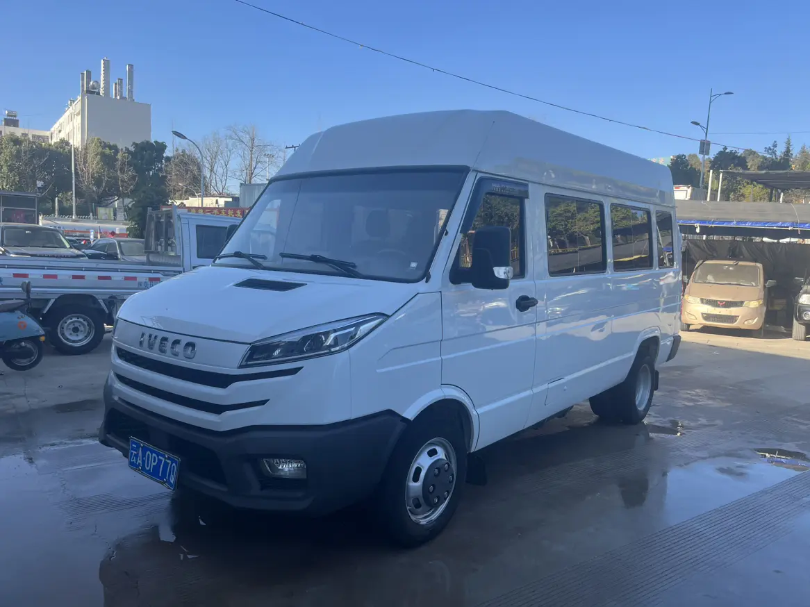 Iveco proud