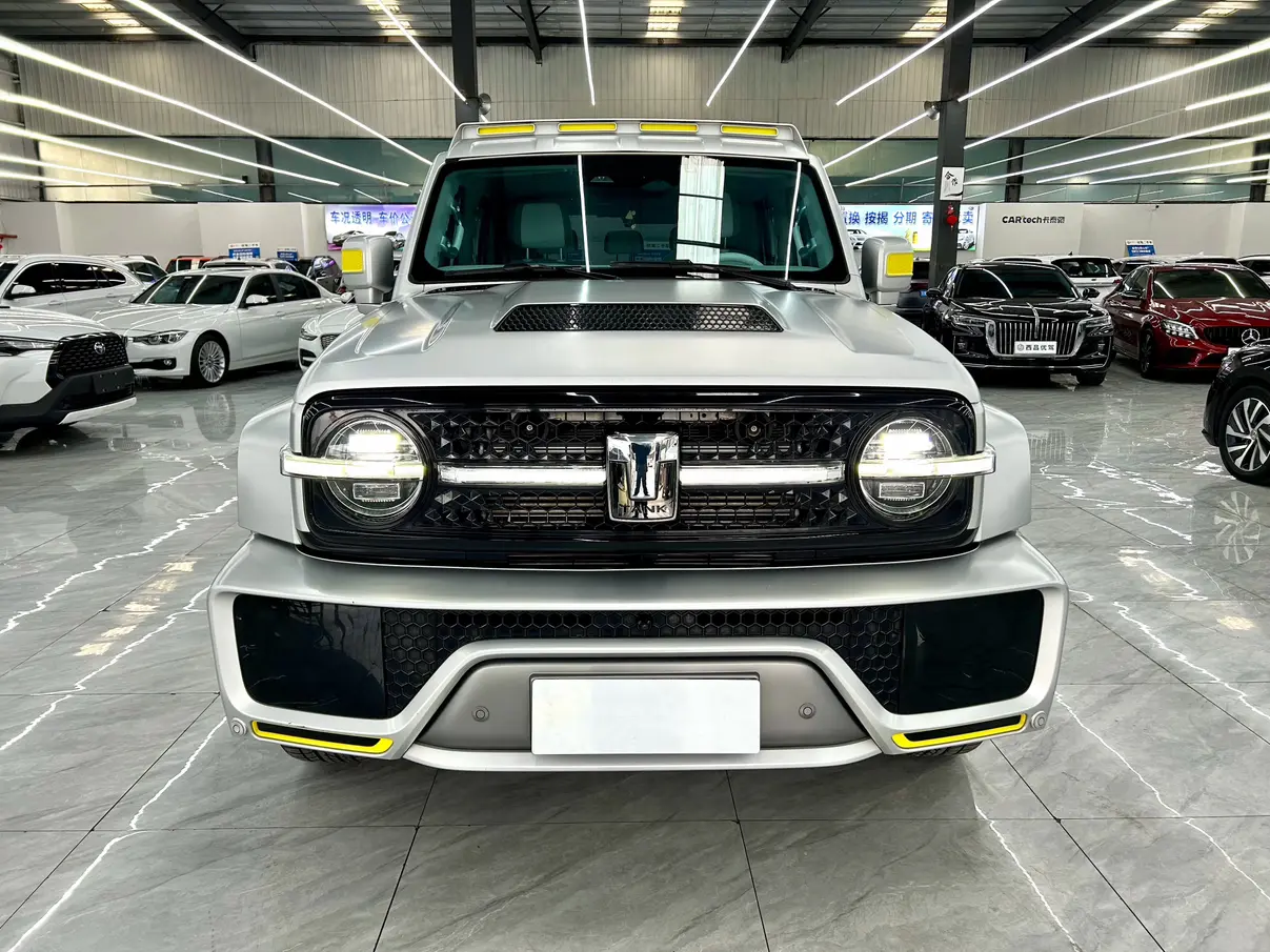 Tank Cyber  300  из Китая