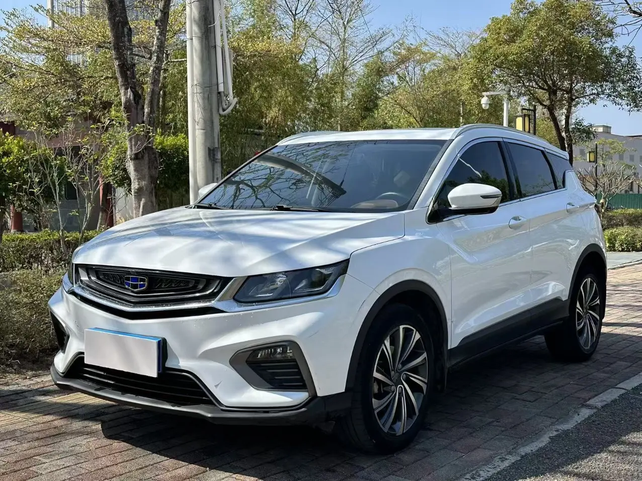 Geely Coolray SX11 (Binyue)  из Китая