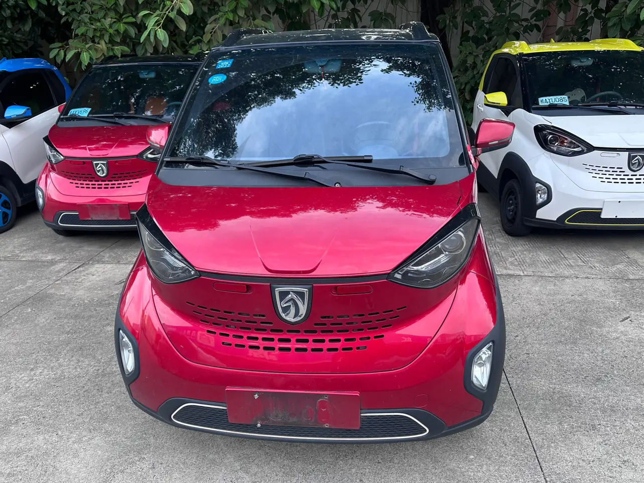 Baojun E100  из Китая