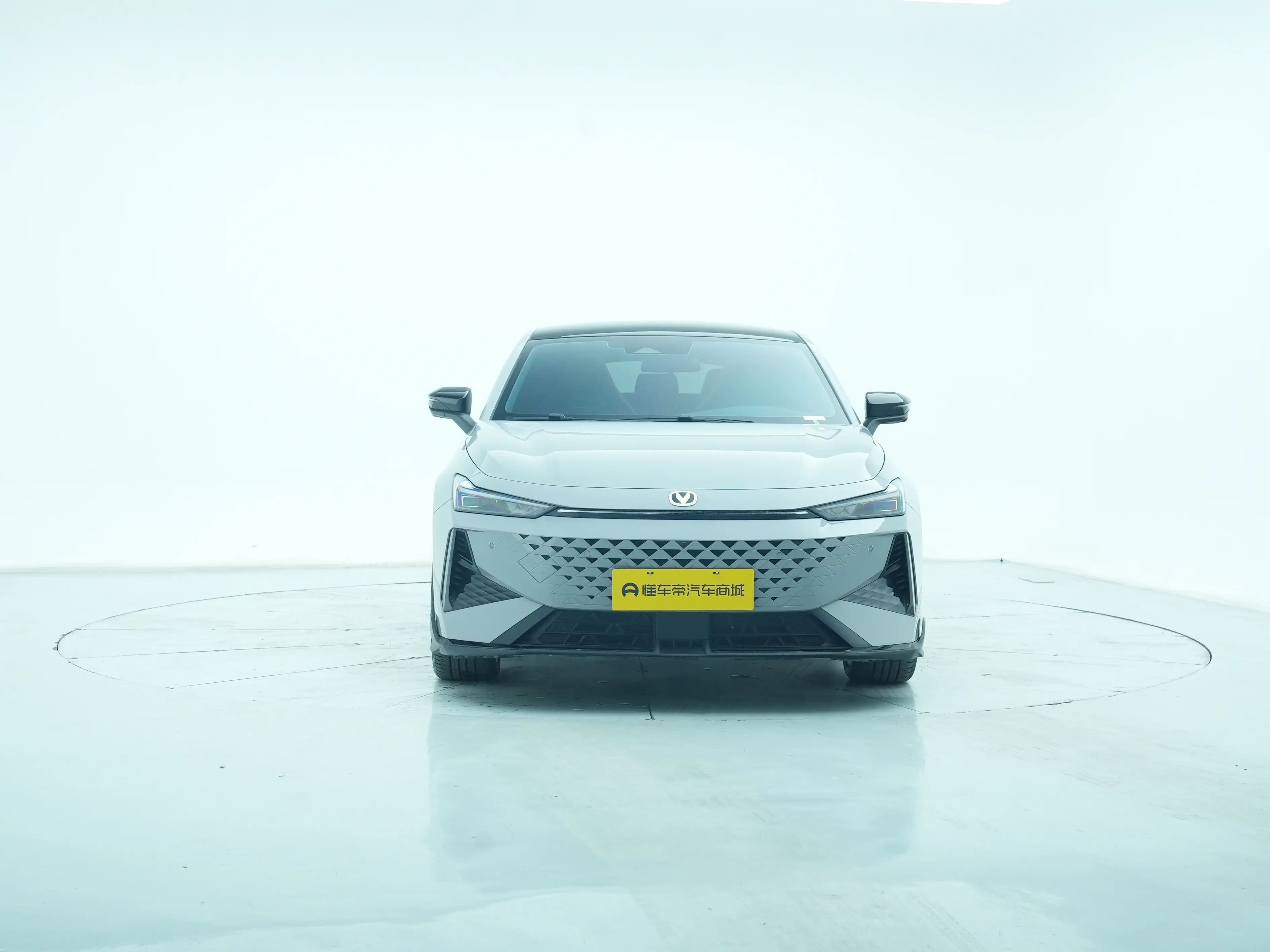 Changan UNI-V  из Китая