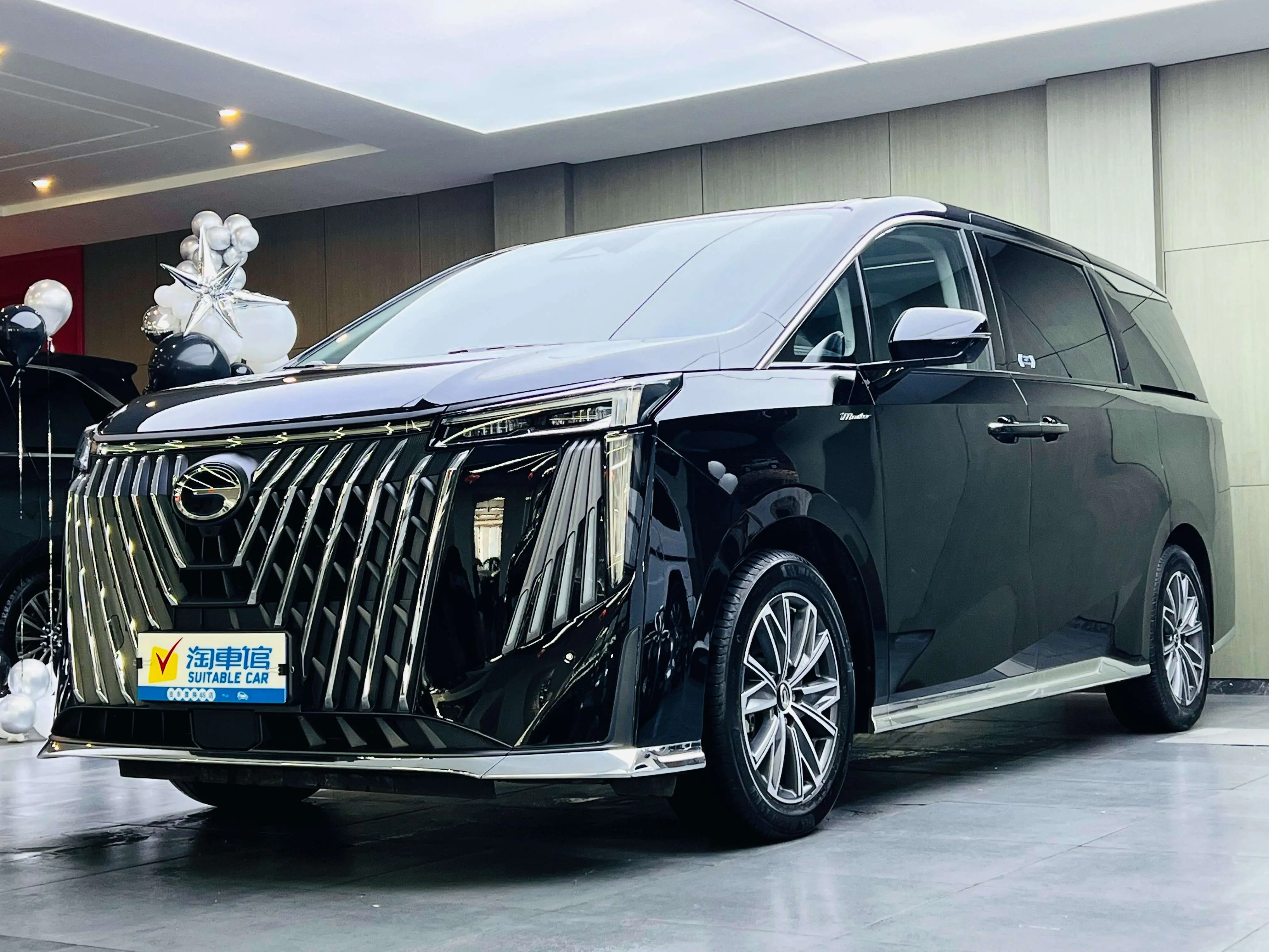 GAC Trumpchi M8  из Китая