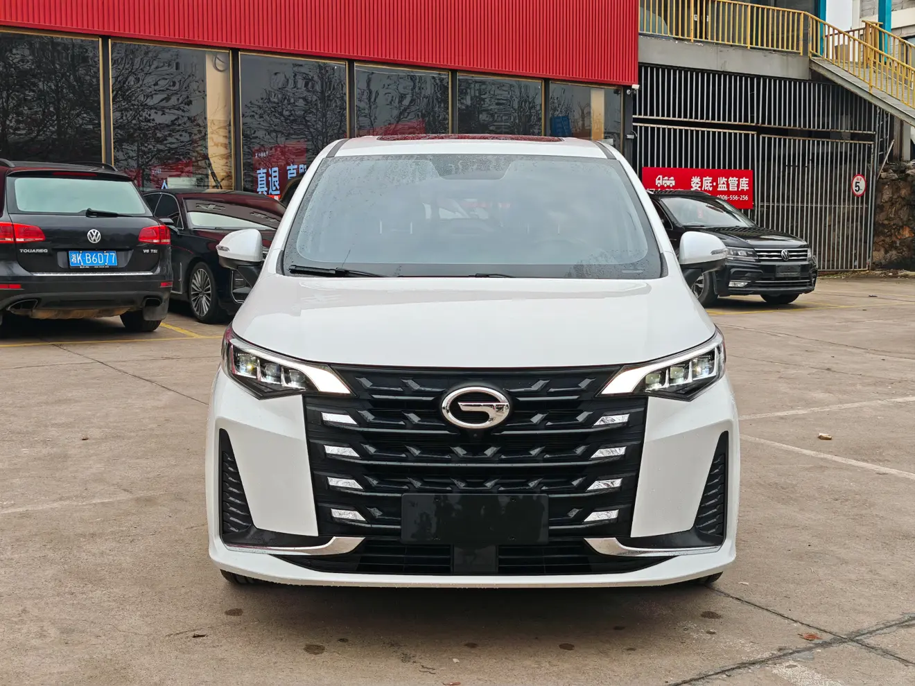 GAC Trumpchi M6  из Китая