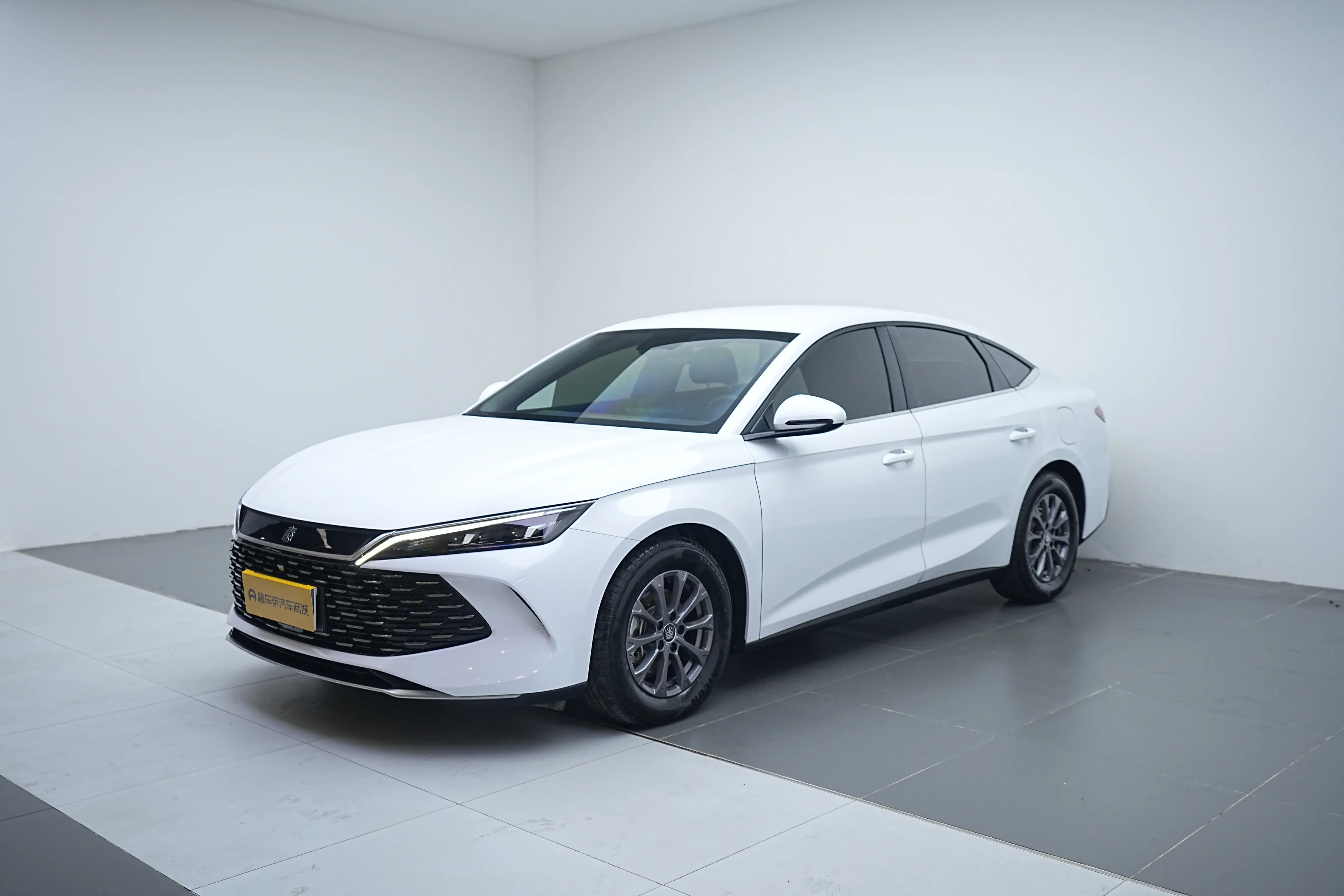 BYD Qin L DM  из Китая