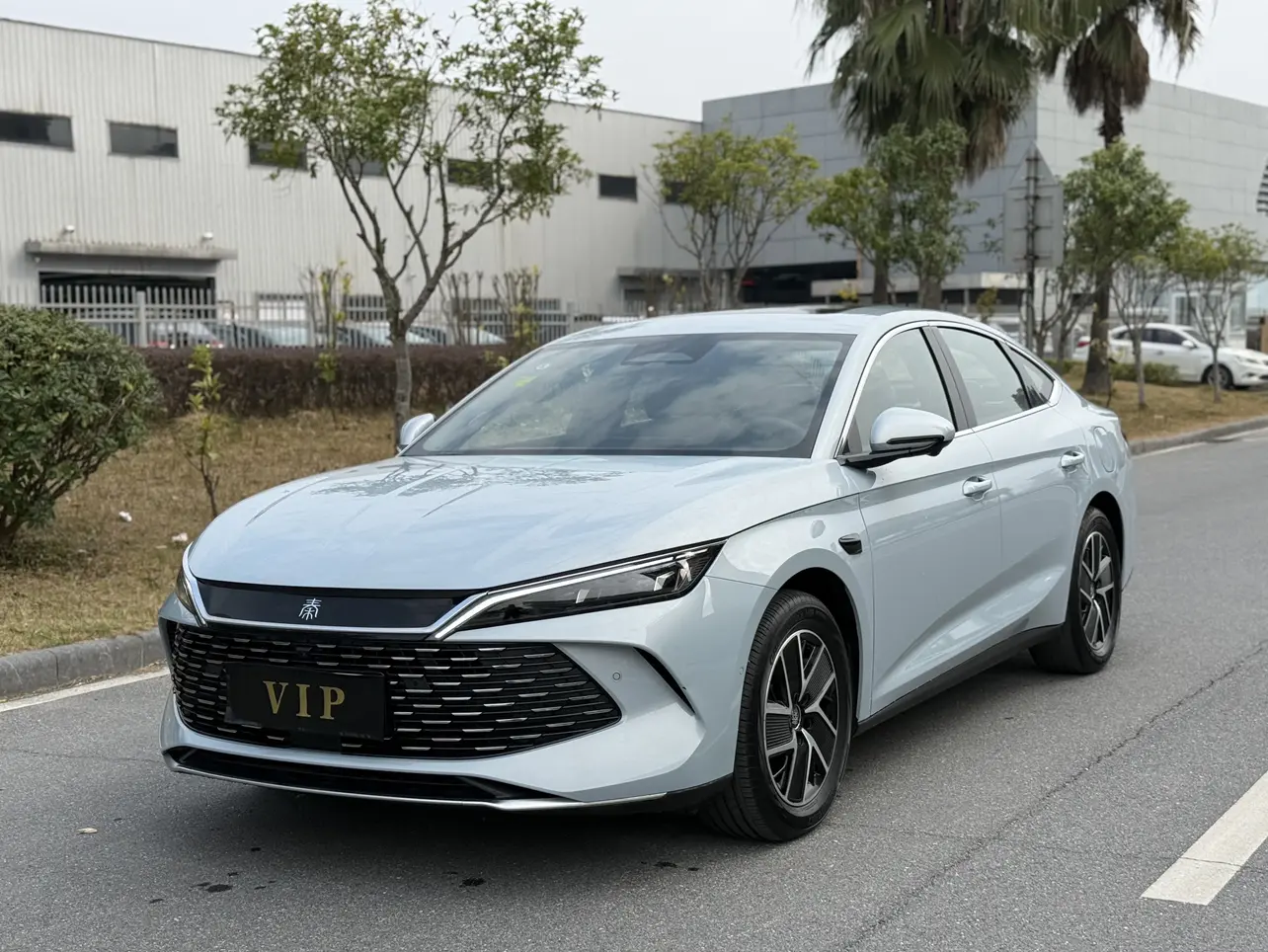 BYD Qin L DM
