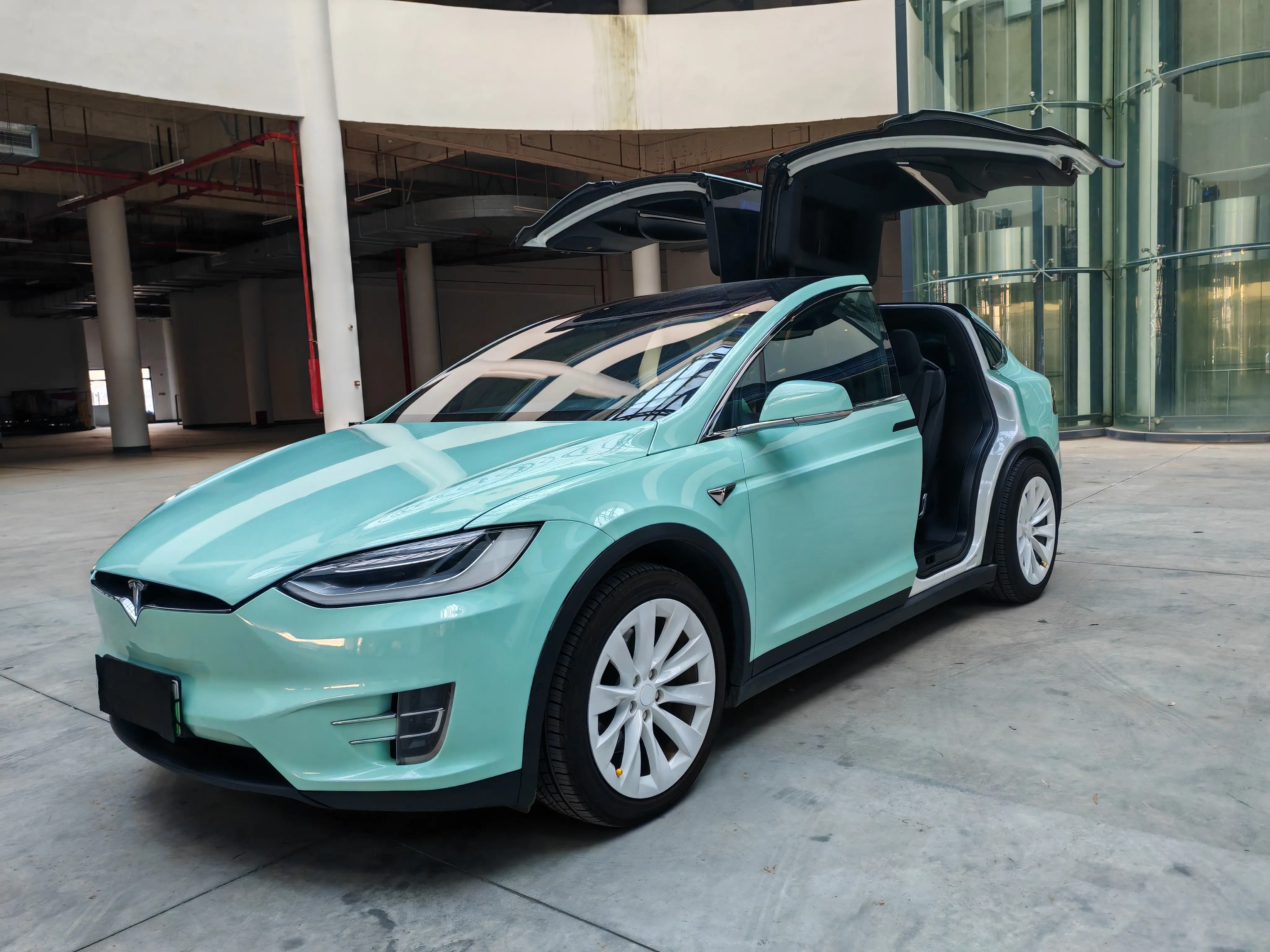 Tesla Model X  из Китая