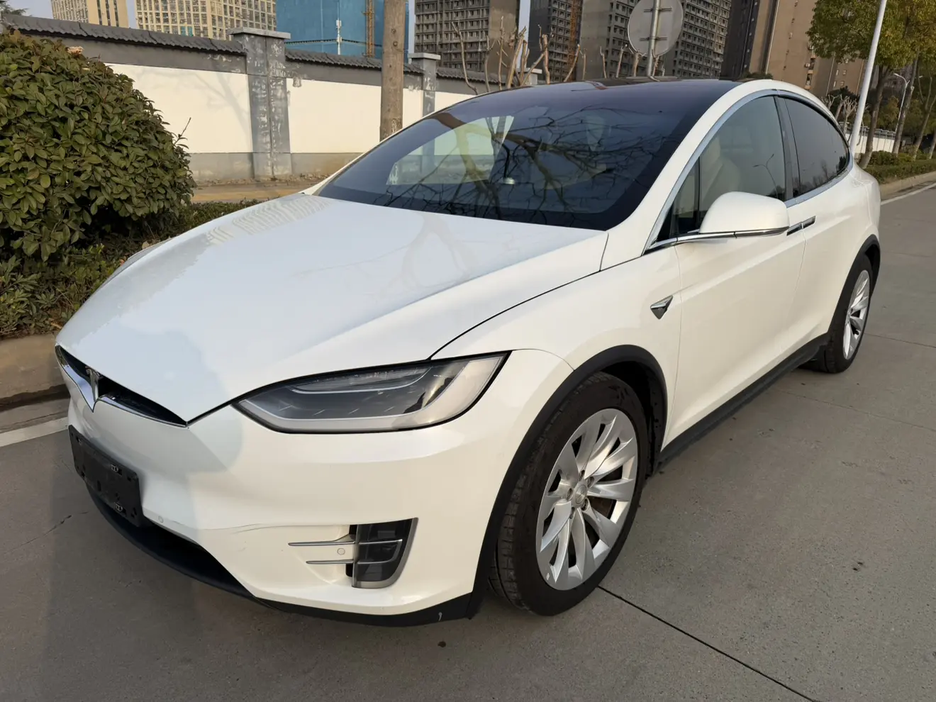 Tesla Model X  из Китая