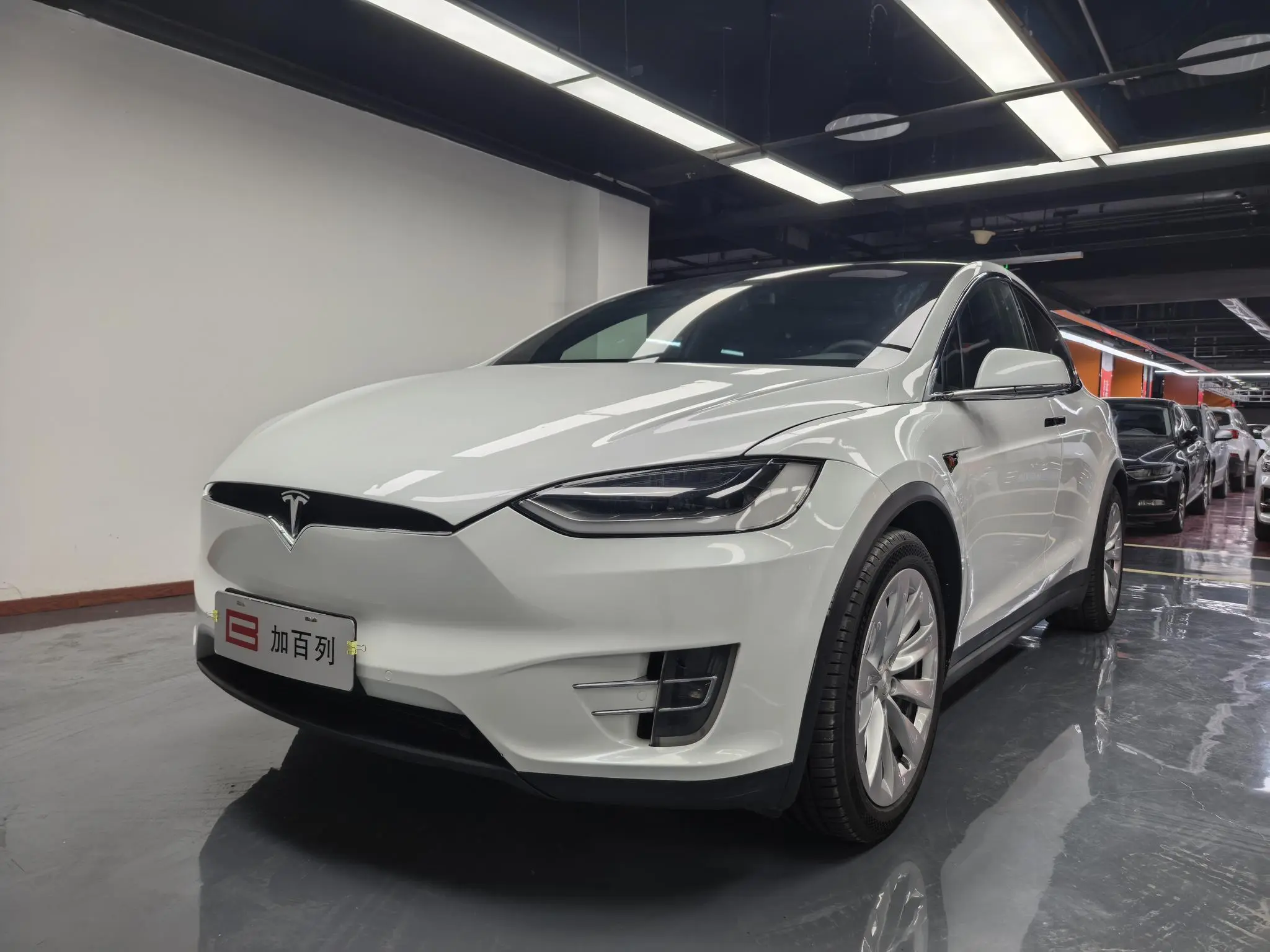 Tesla Model X  из Китая