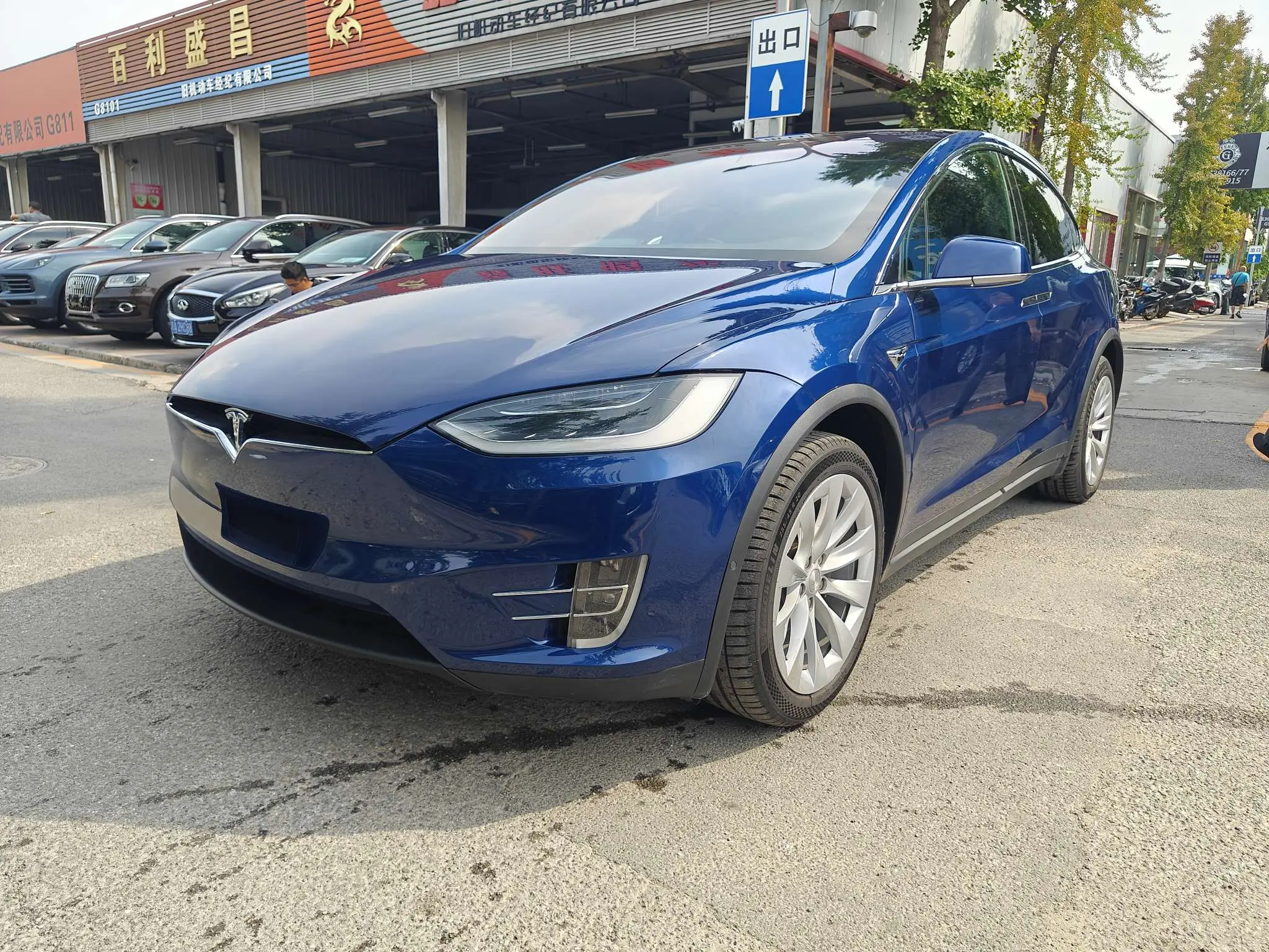 Tesla Model X  из Китая