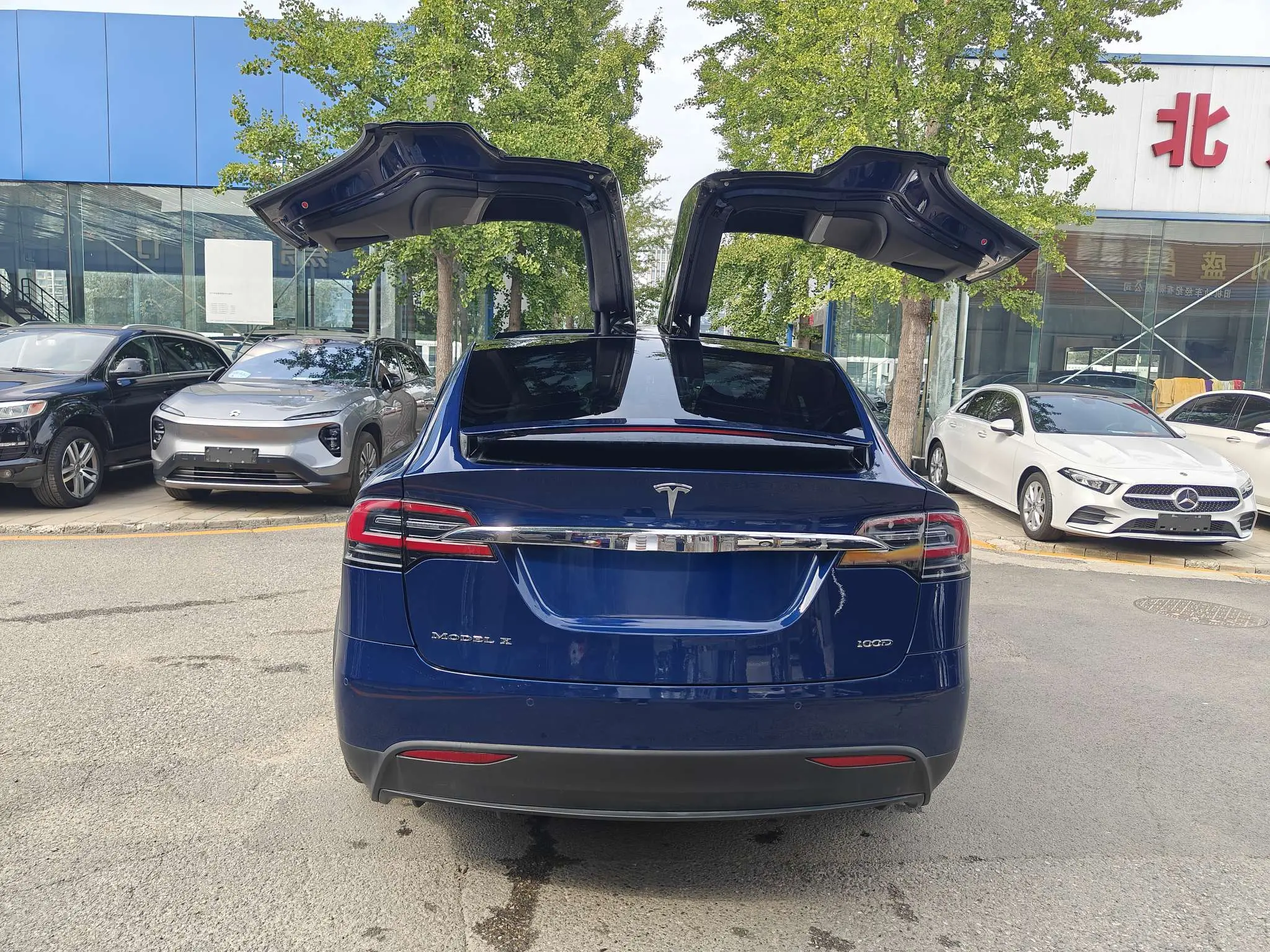 Tesla Model X  из Китая