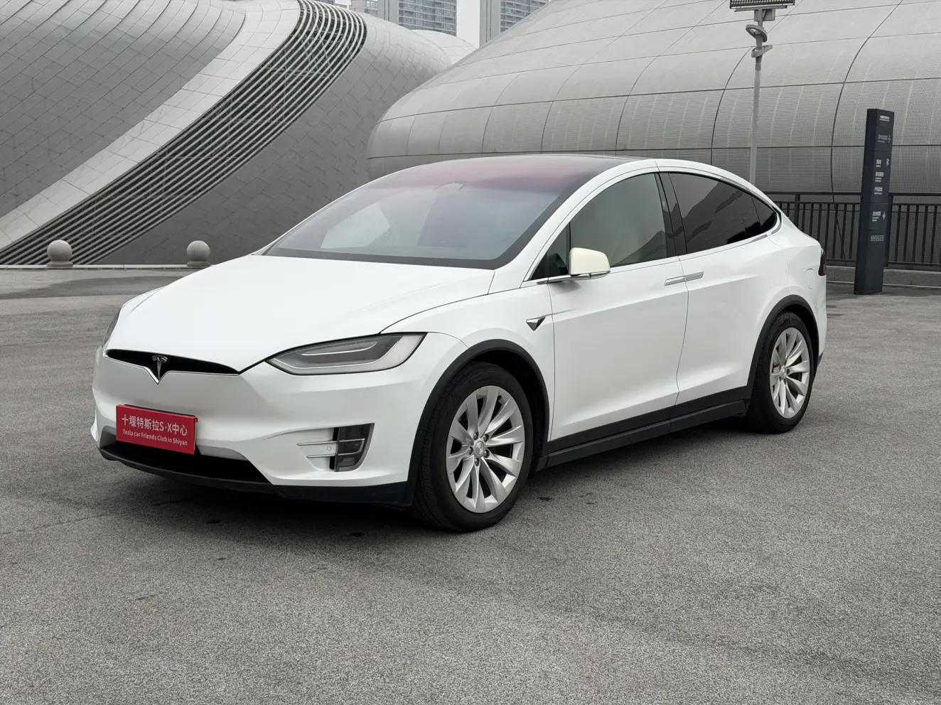 Tesla Model X  из Китая