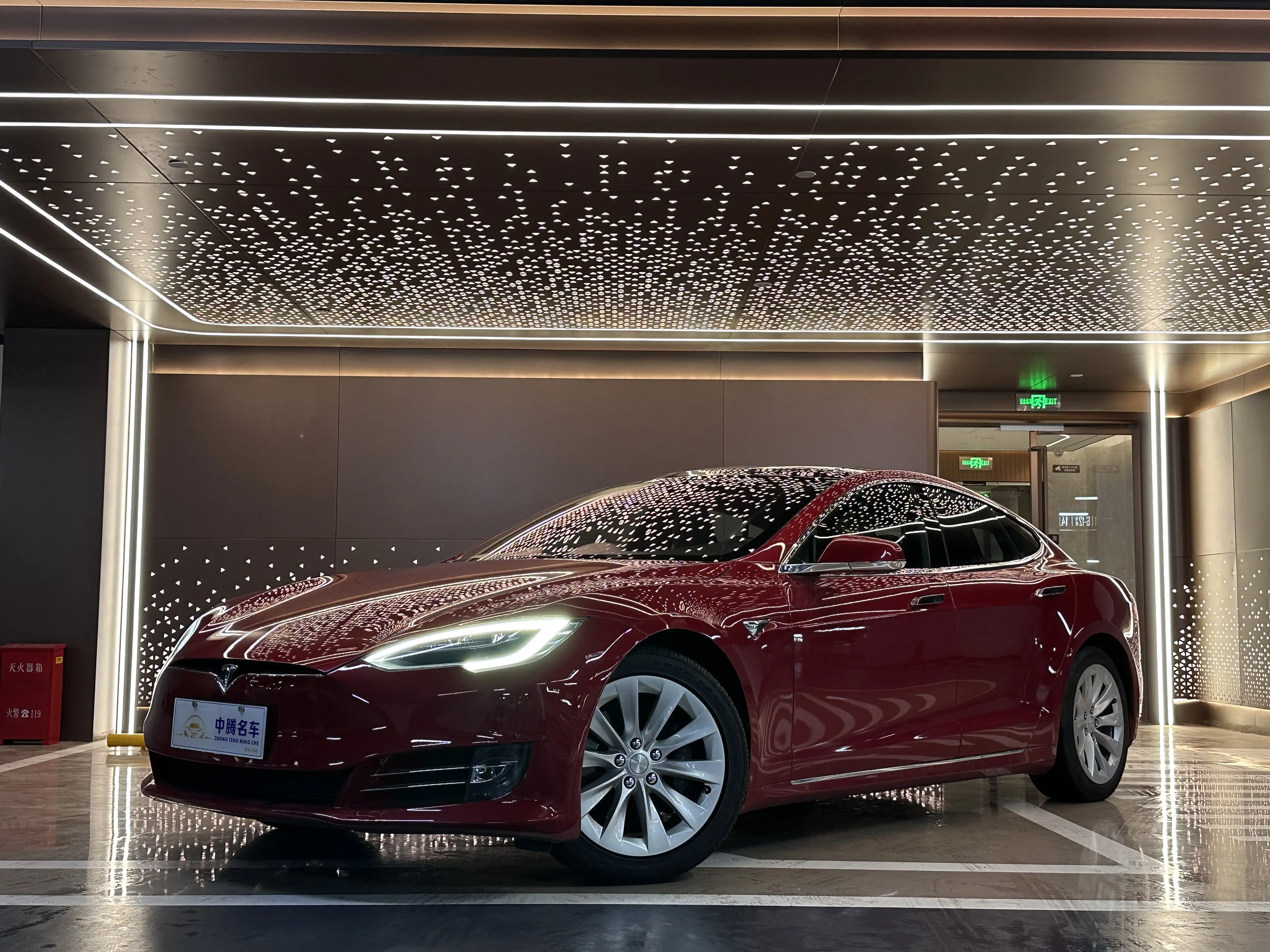 Tesla Model S  из Китая