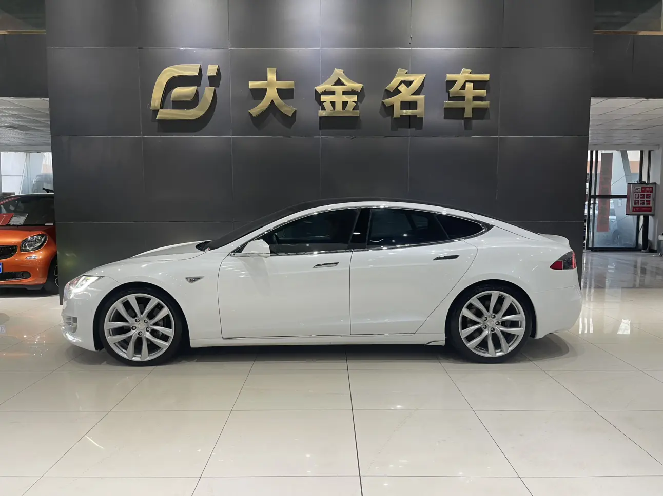Tesla Model S  из Китая