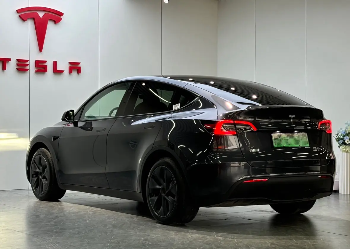 Tesla Model Y  из Китая