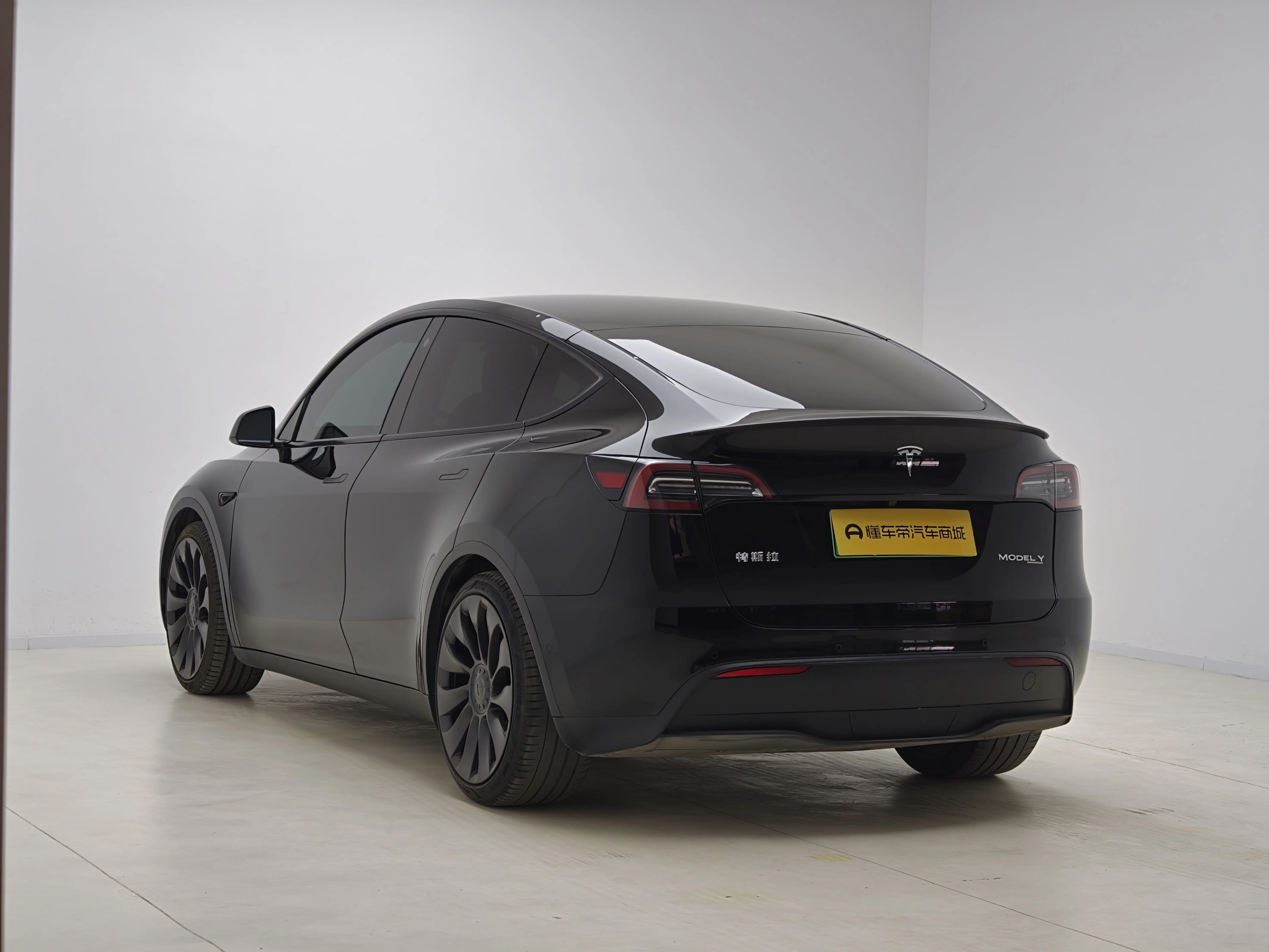 Tesla Model Y  из Китая