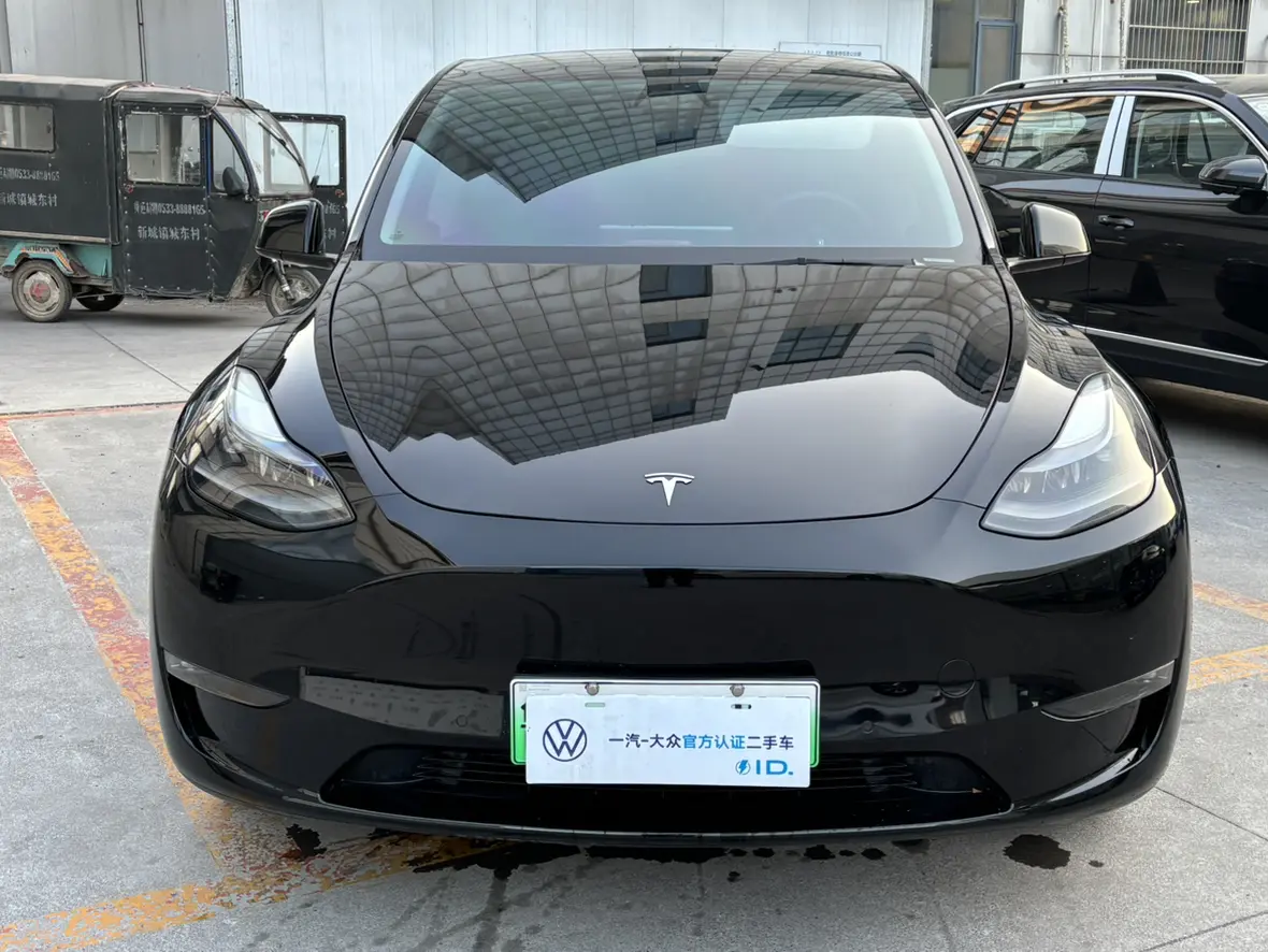 Tesla Model Y  из Китая
