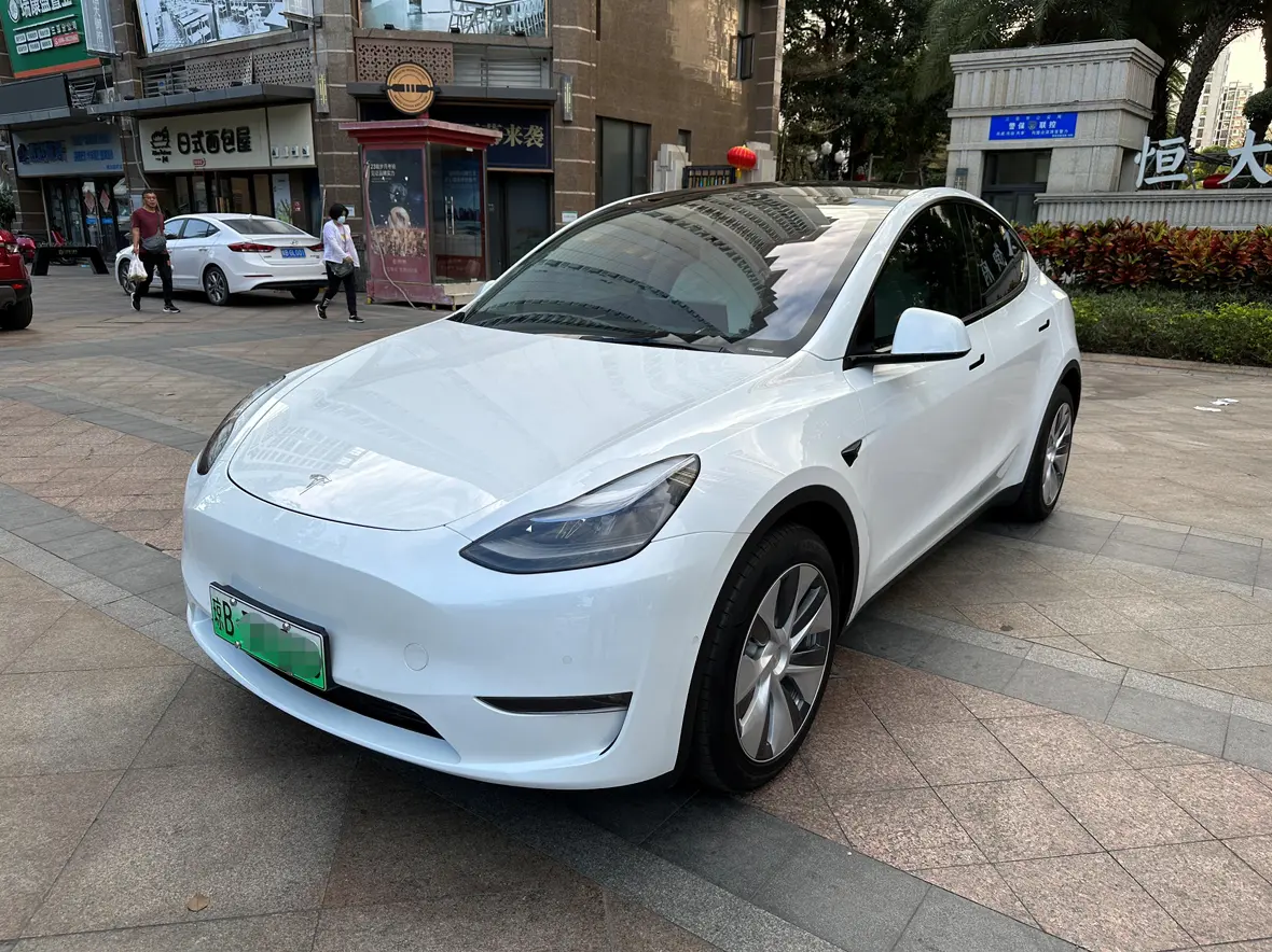 Tesla Model Y  из Китая