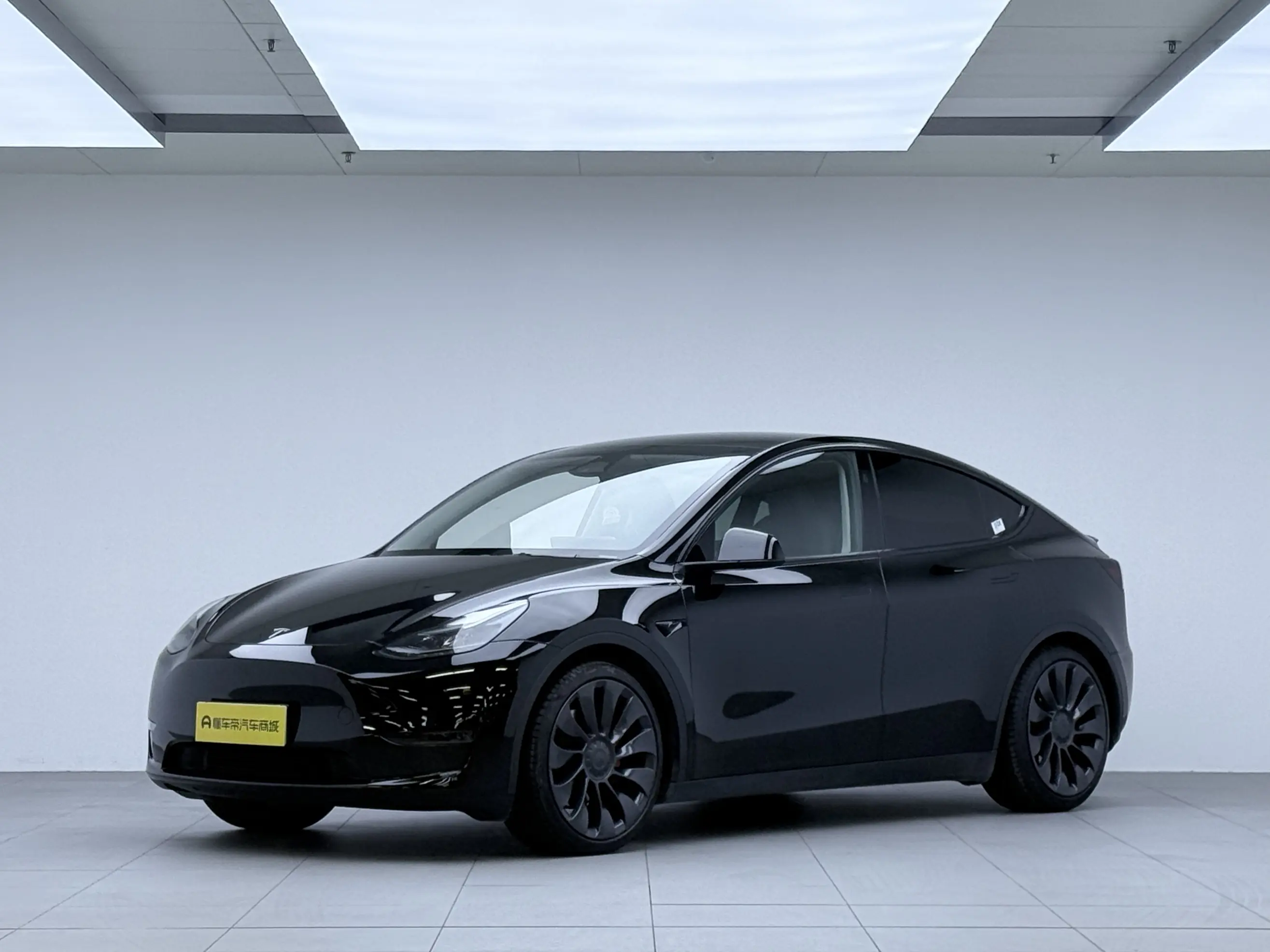 Tesla Model Y  из Китая