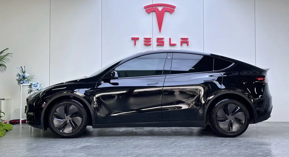 Tesla Model Y  из Китая