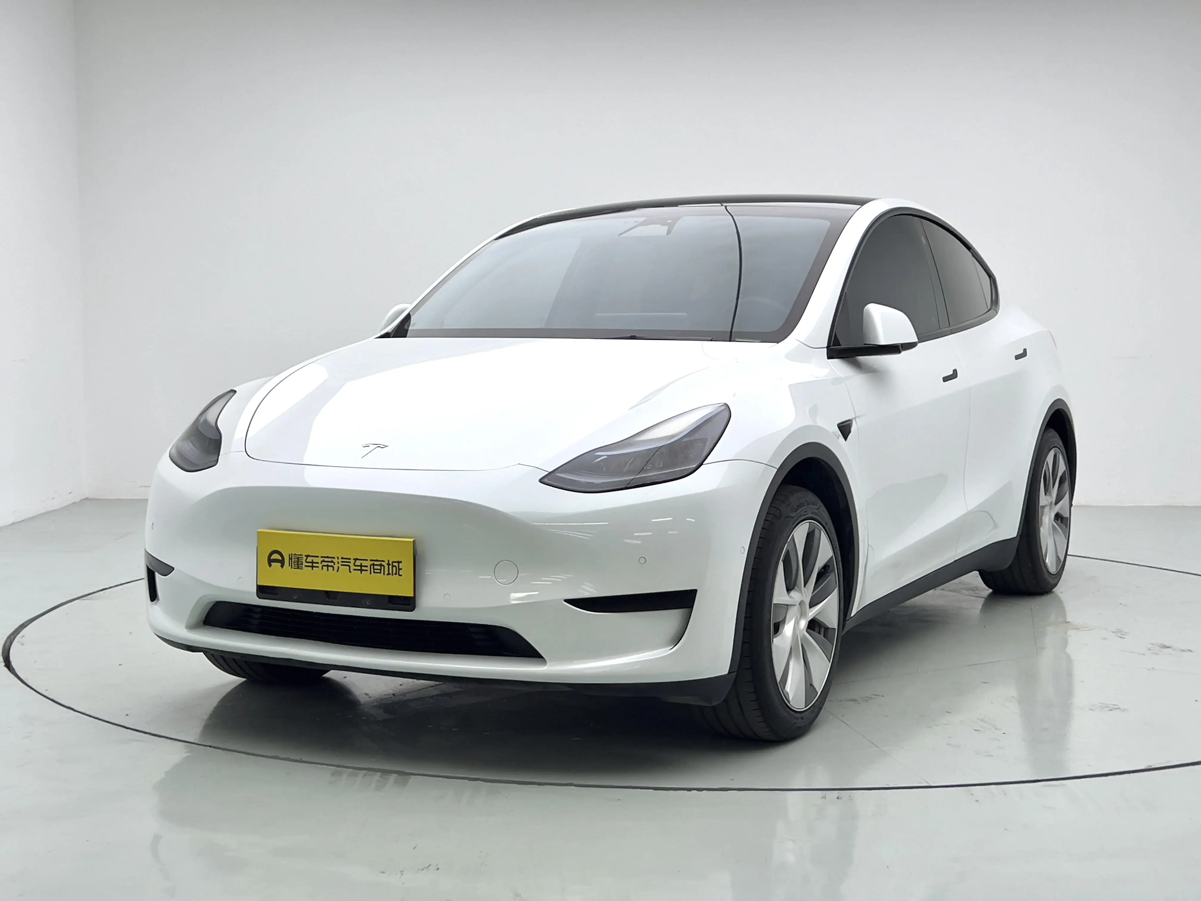 Tesla Model Y  из Китая