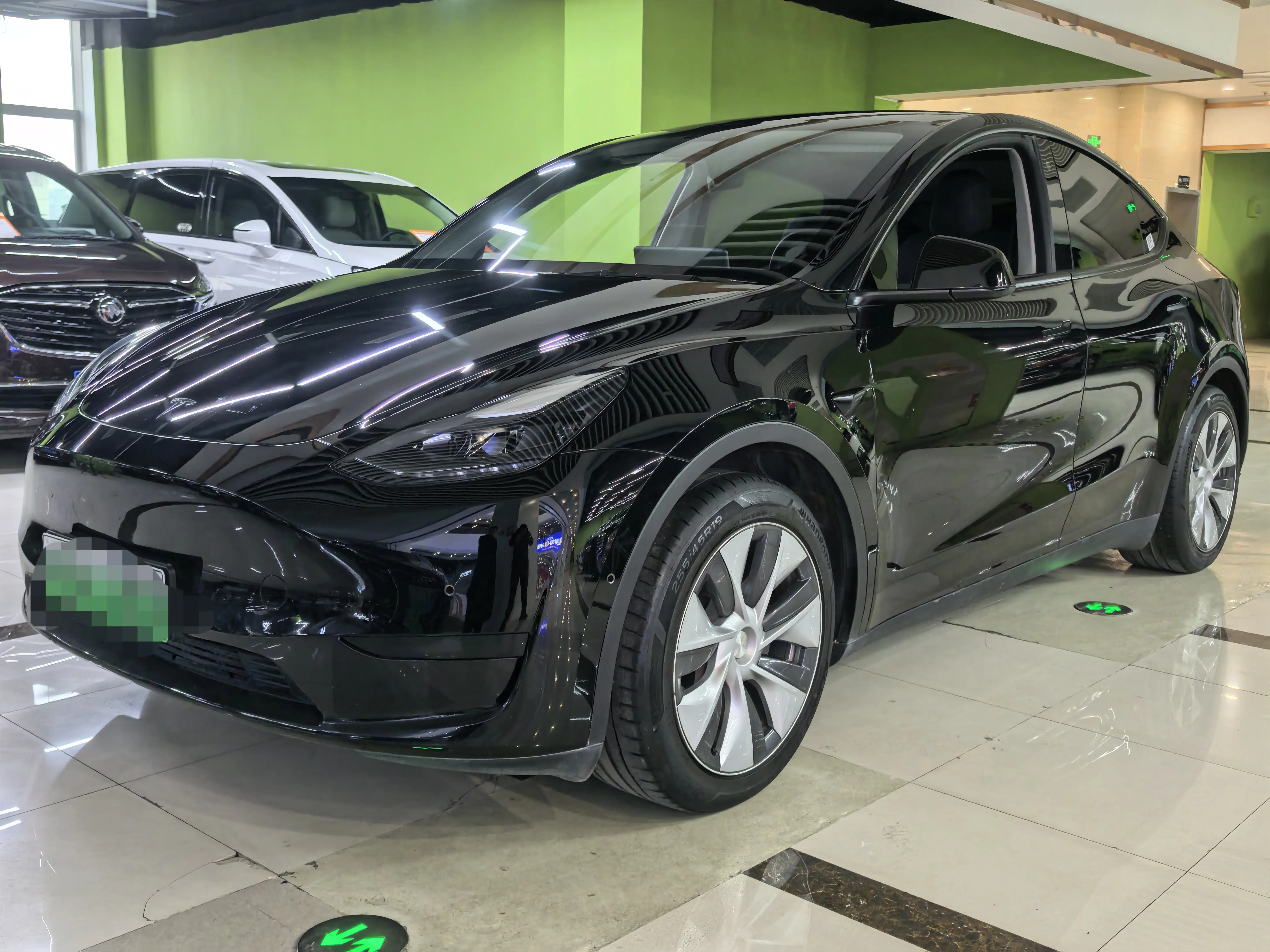 Tesla Model Y  из Китая