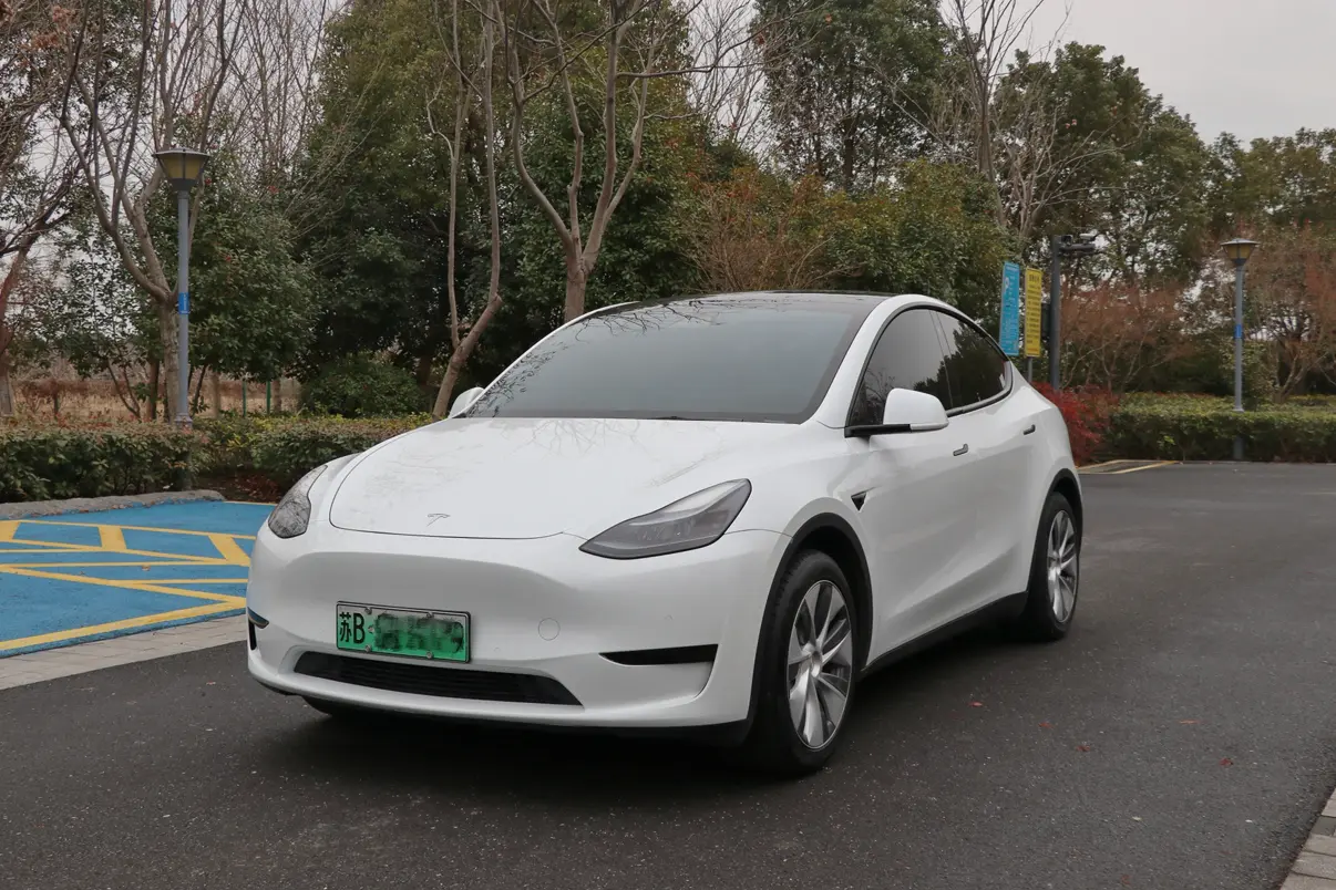 Tesla Model Y  из Китая