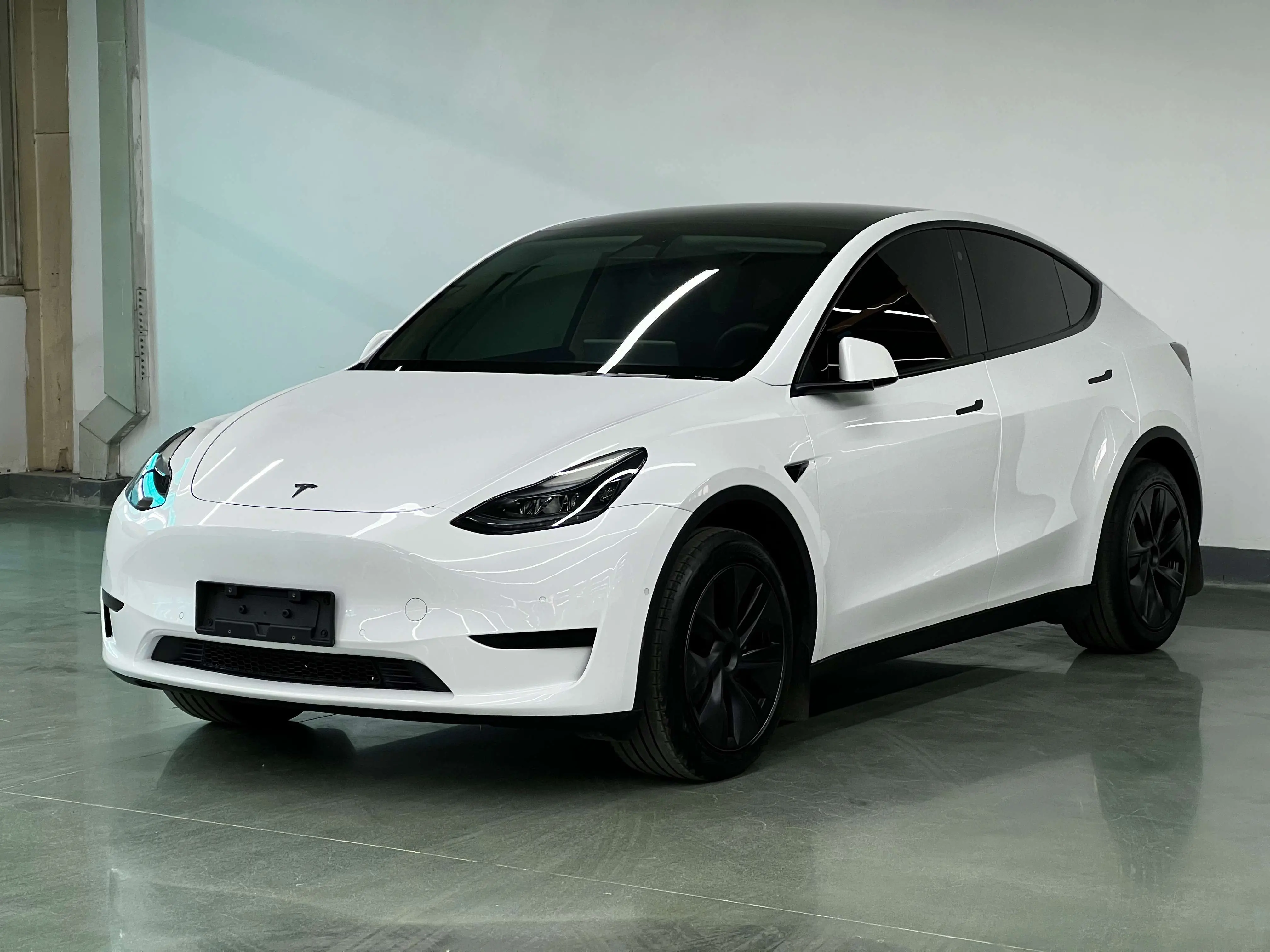 Tesla Model Y  из Китая