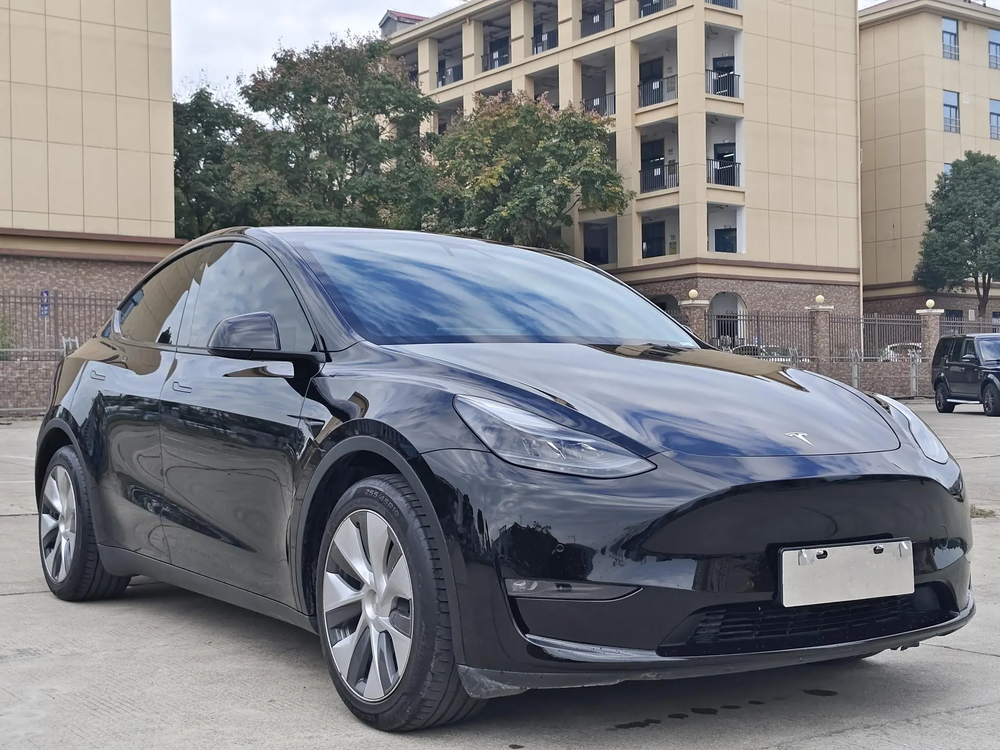 Tesla Model Y  из Китая