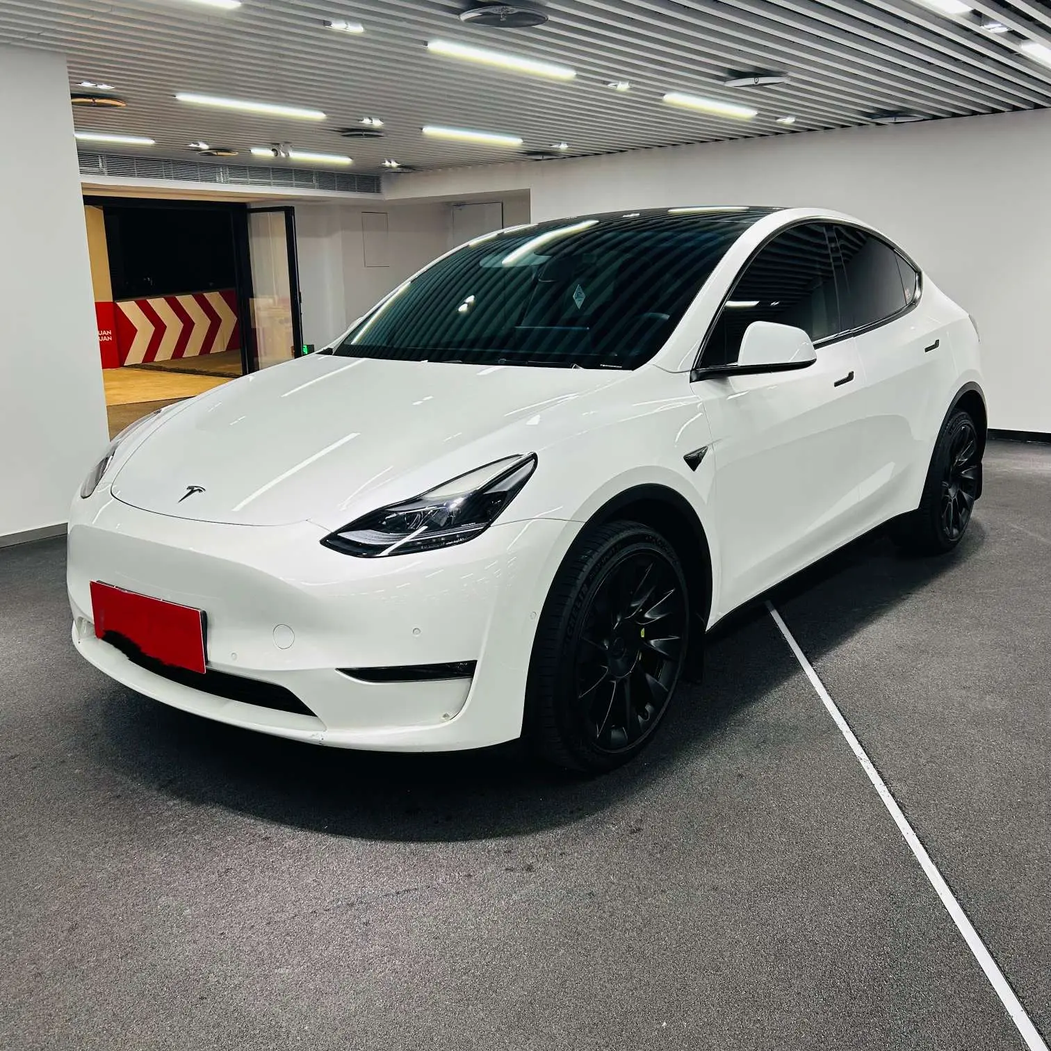 Tesla Model Y  из Китая