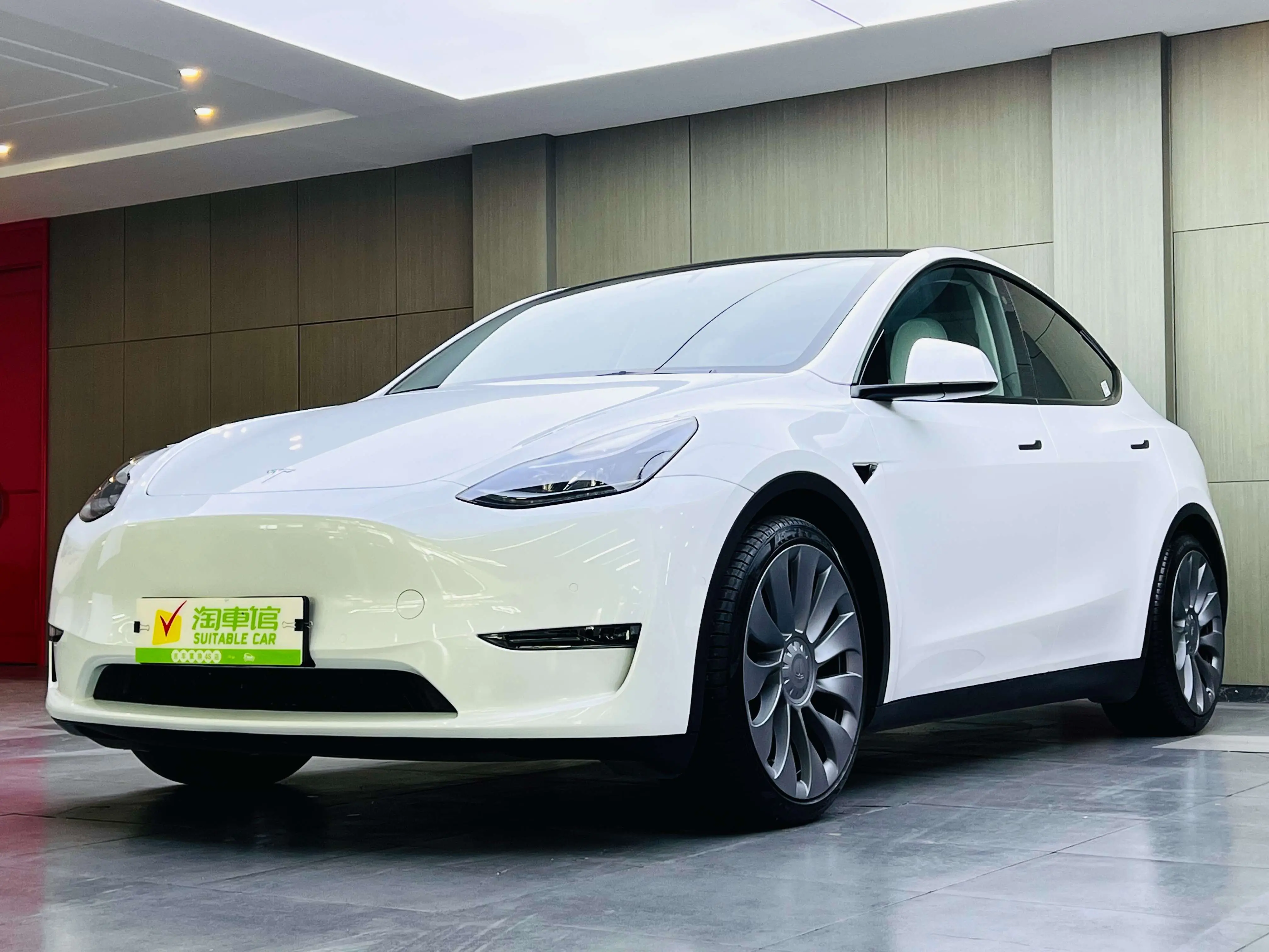 Tesla Model Y  из Китая